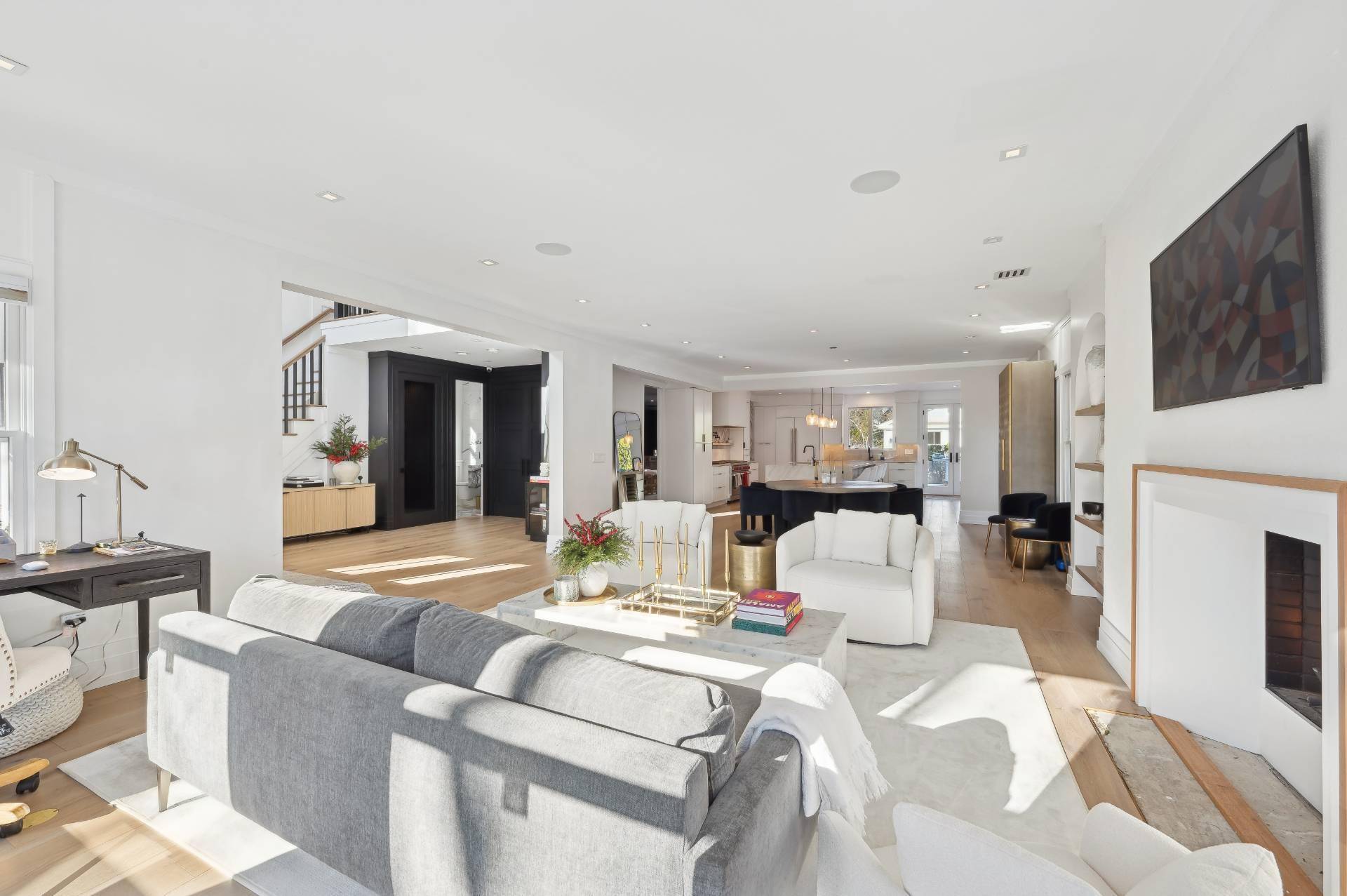 Southampton, NY 11968,575 Hampton RD