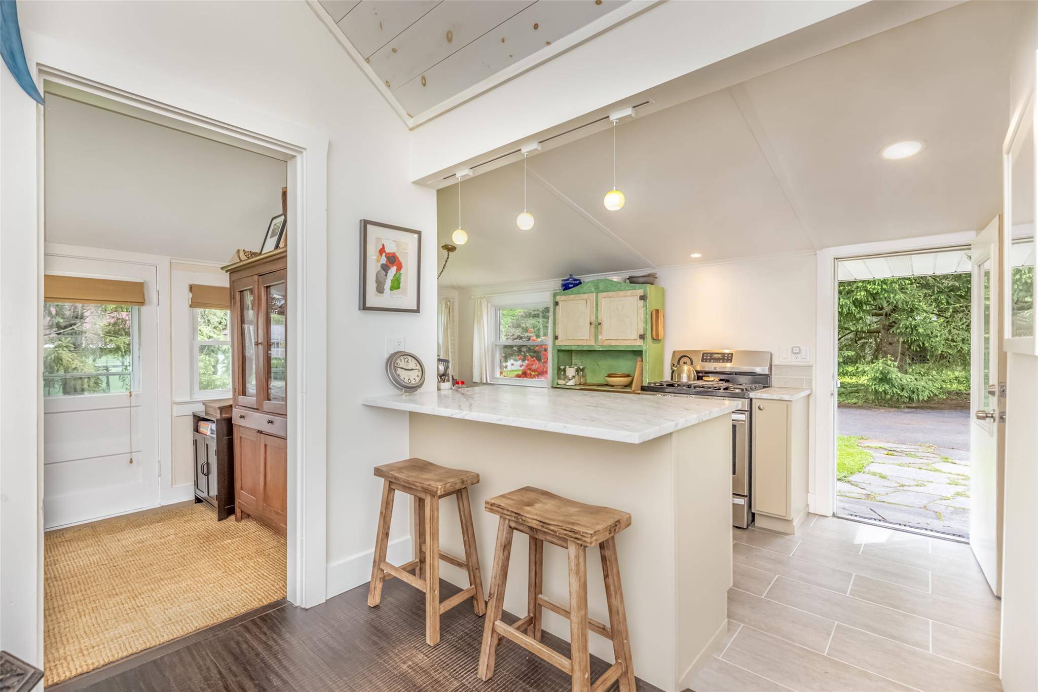 Saugerties, NY 12477,158 Esopus Creek Rd