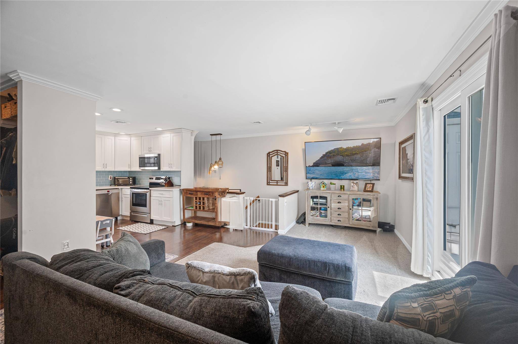 Freeport, NY 11520,116 Westend AVE #12