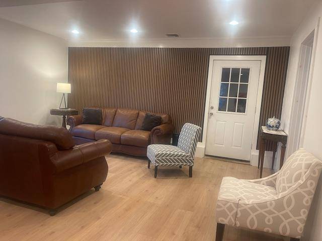 East Quogue, NY 11942,4 Woodfield AVE