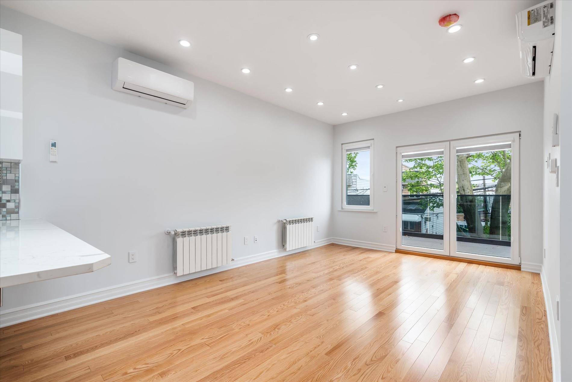Middle Village, NY 11379,61-13 62nd ST