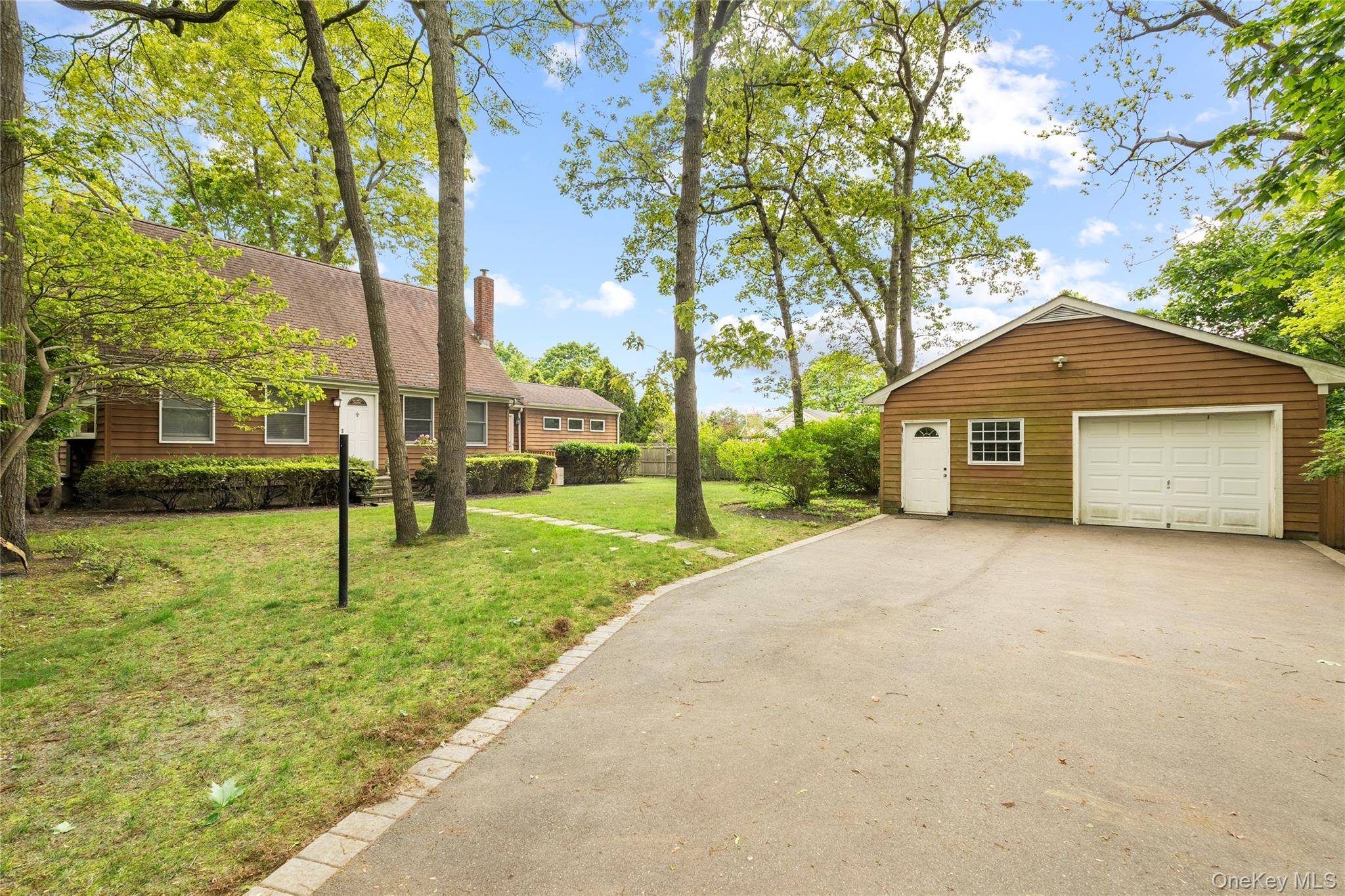 East Patchogue, NY 11772,60 Hagerman AVE