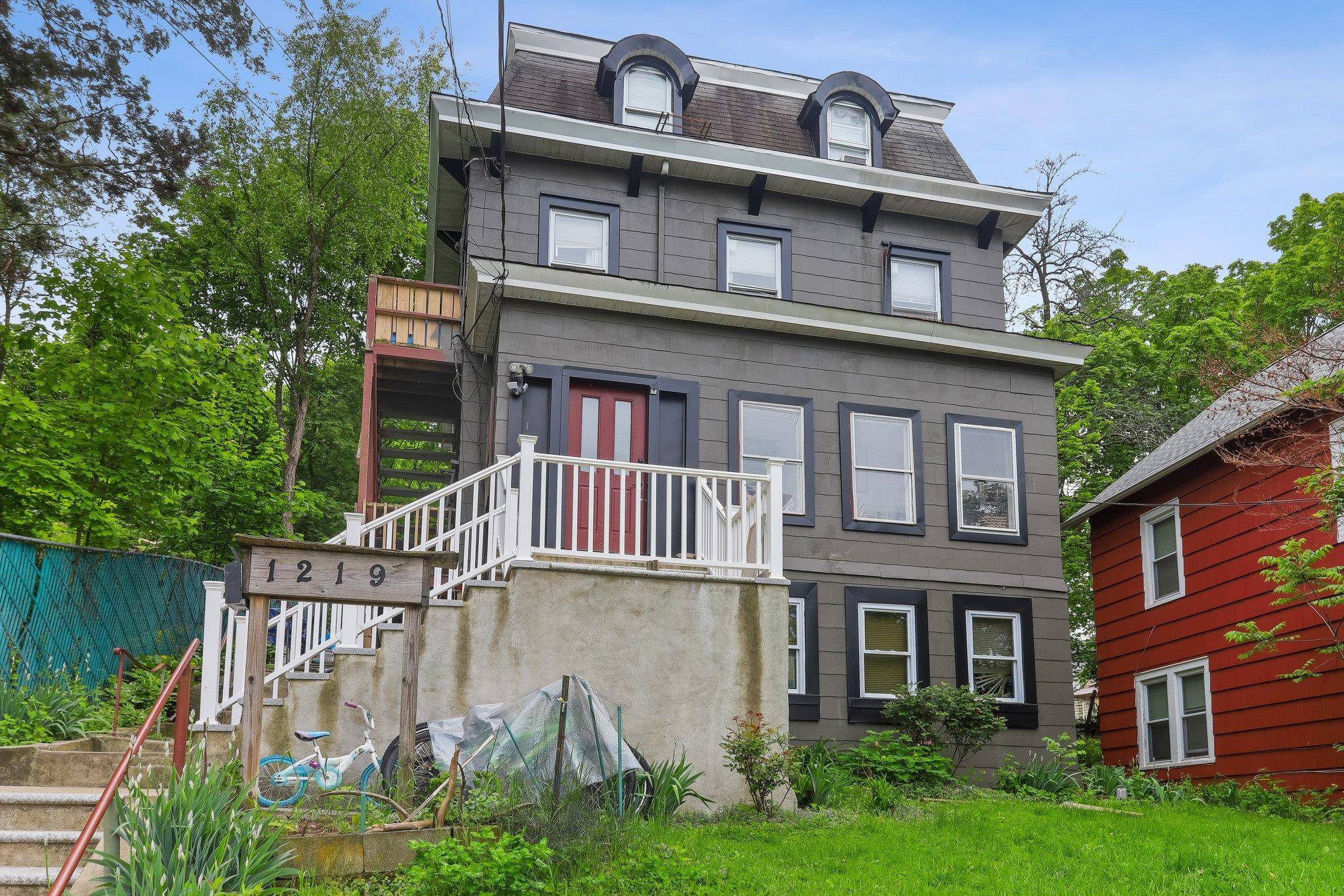 Peekskill, NY 10566,1219 S Division ST