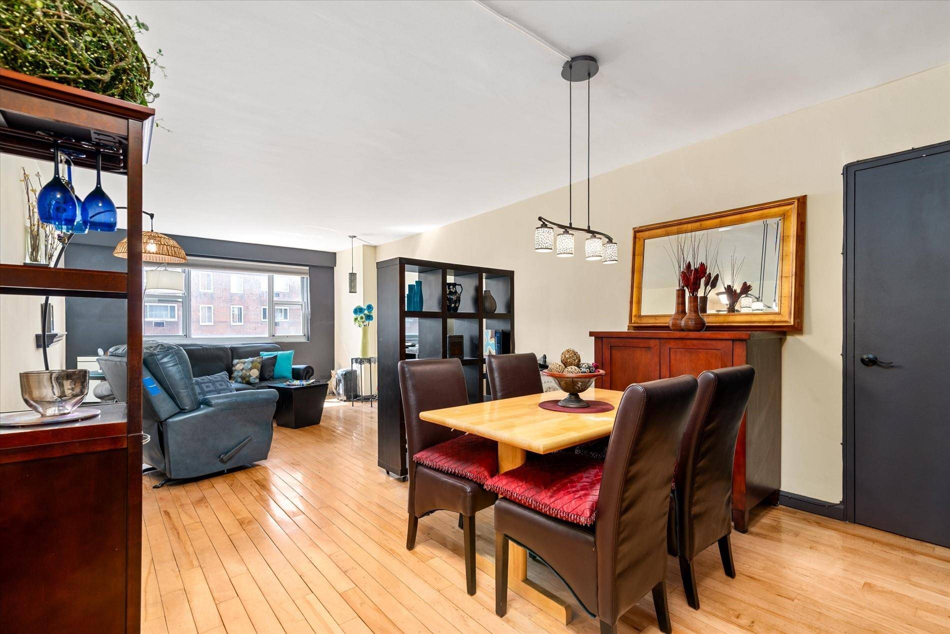 Woodside, NY 11377,52-30 39 DR #9B