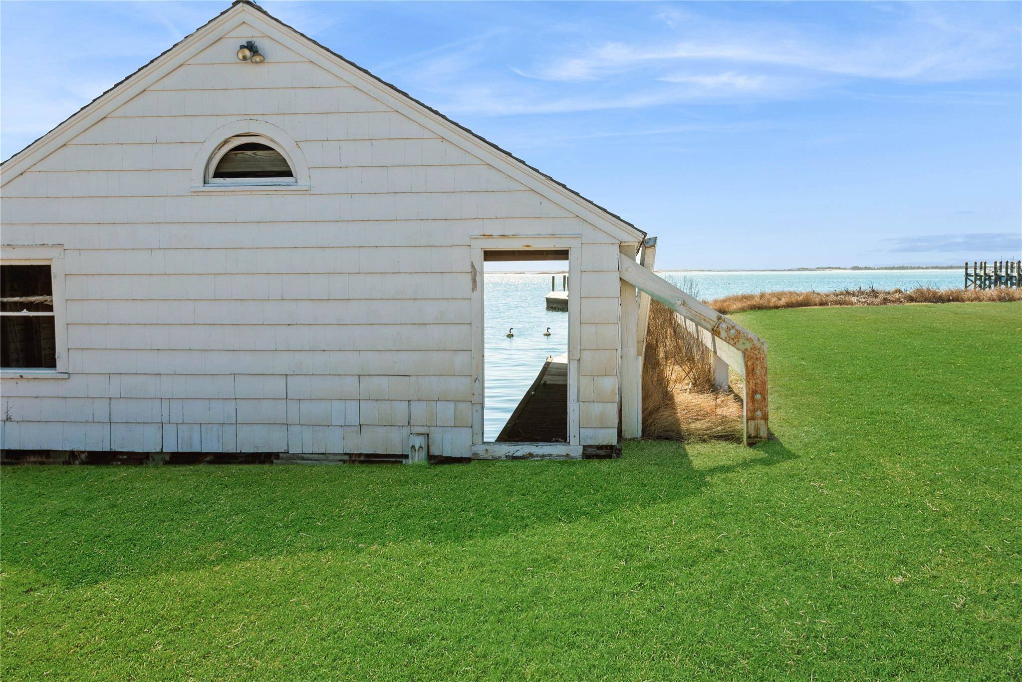 East Moriches, NY 11940,46 Tuthill Point RD