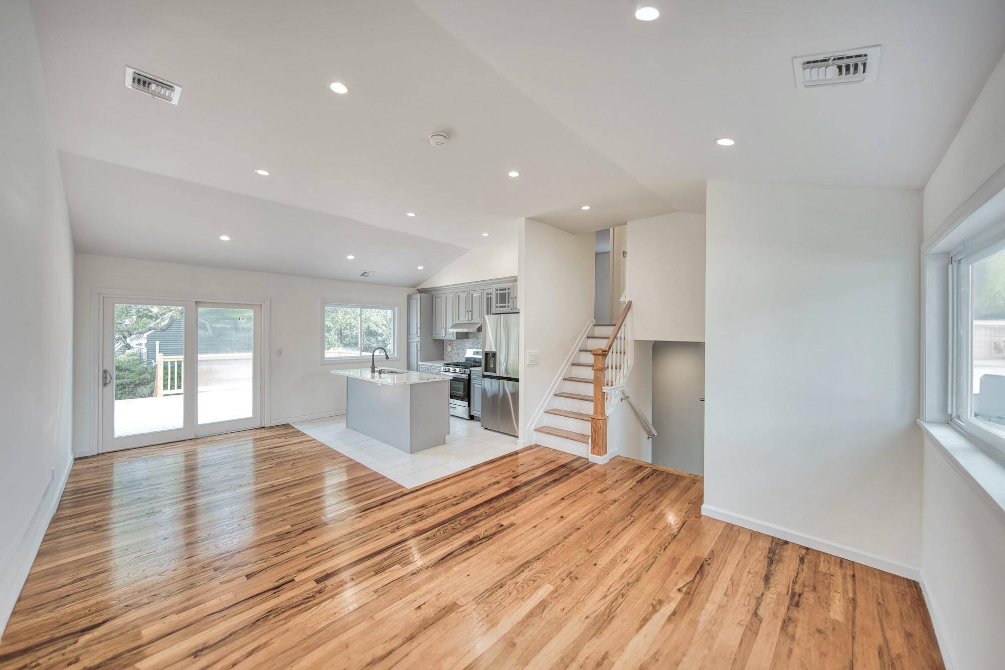 Patchogue, NY 11772,48 Hillside AVE