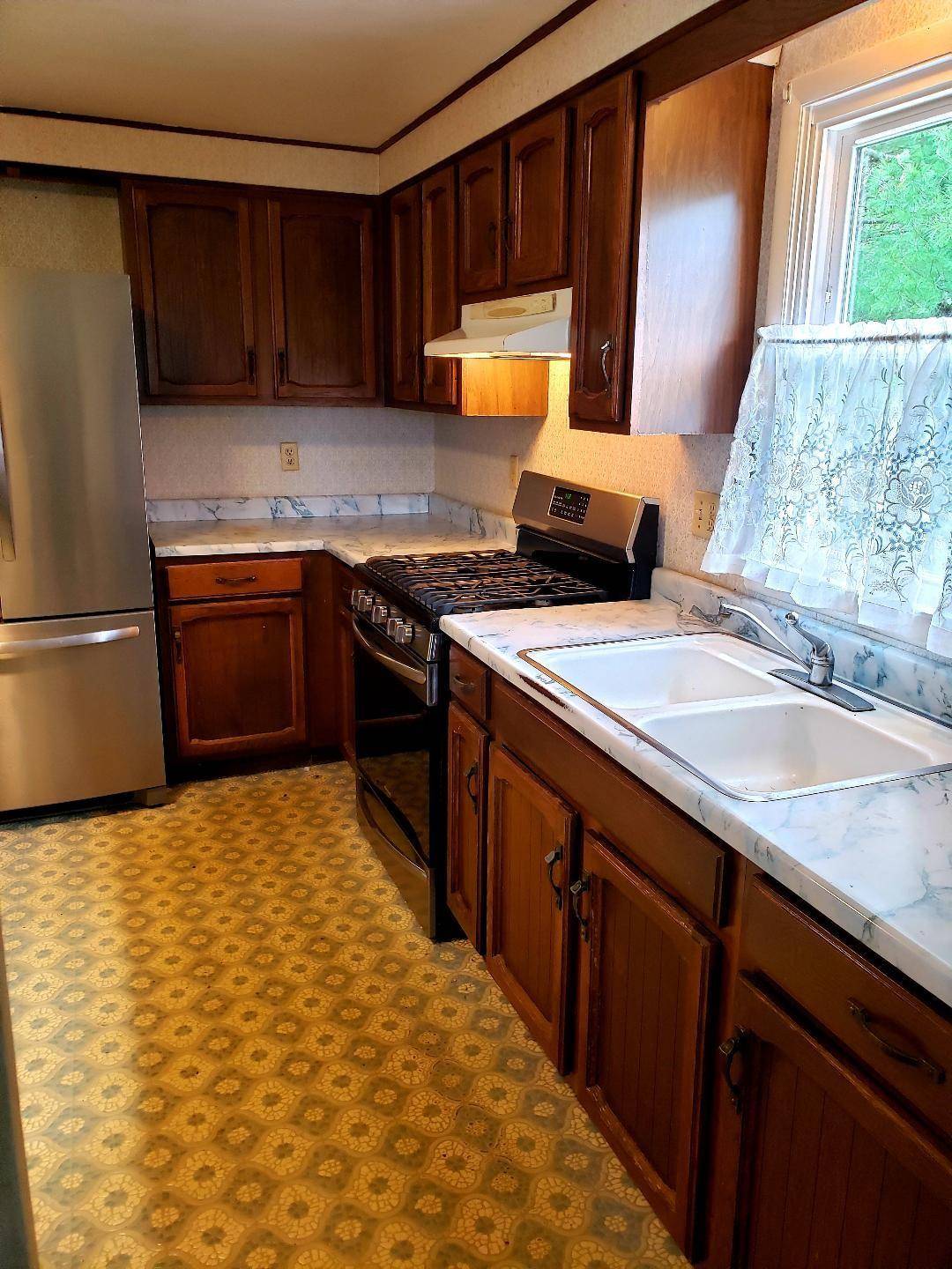 Ellenville, NY 12428,22 Katzman RD