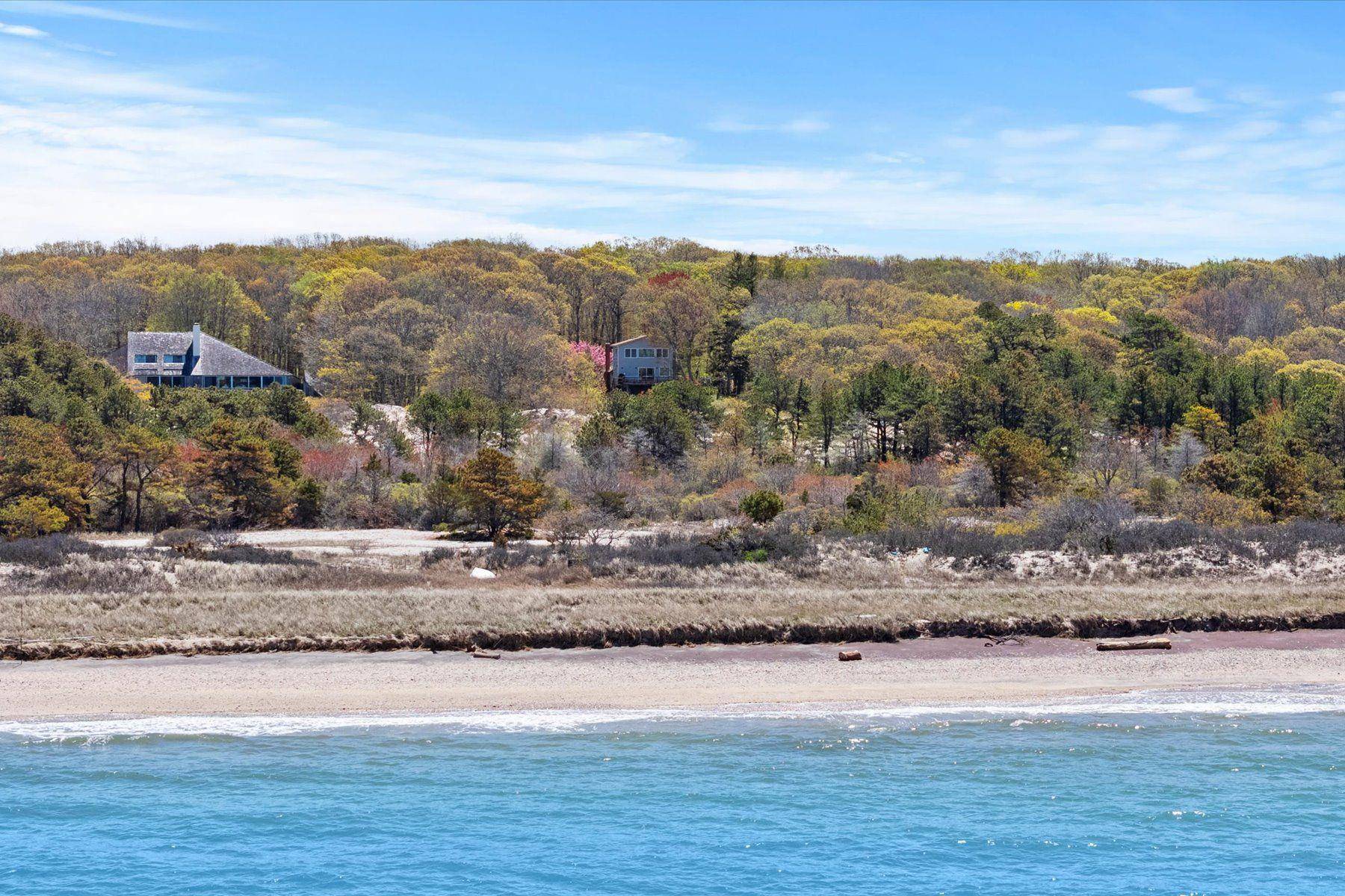 Southold, NY 11971,5615 Soundview AVE
