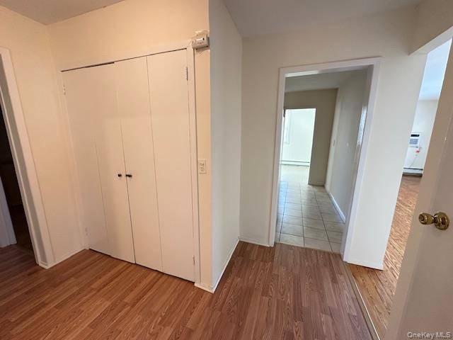 Port Washington, NY 11050,54 Hickory RD #2nd Fl