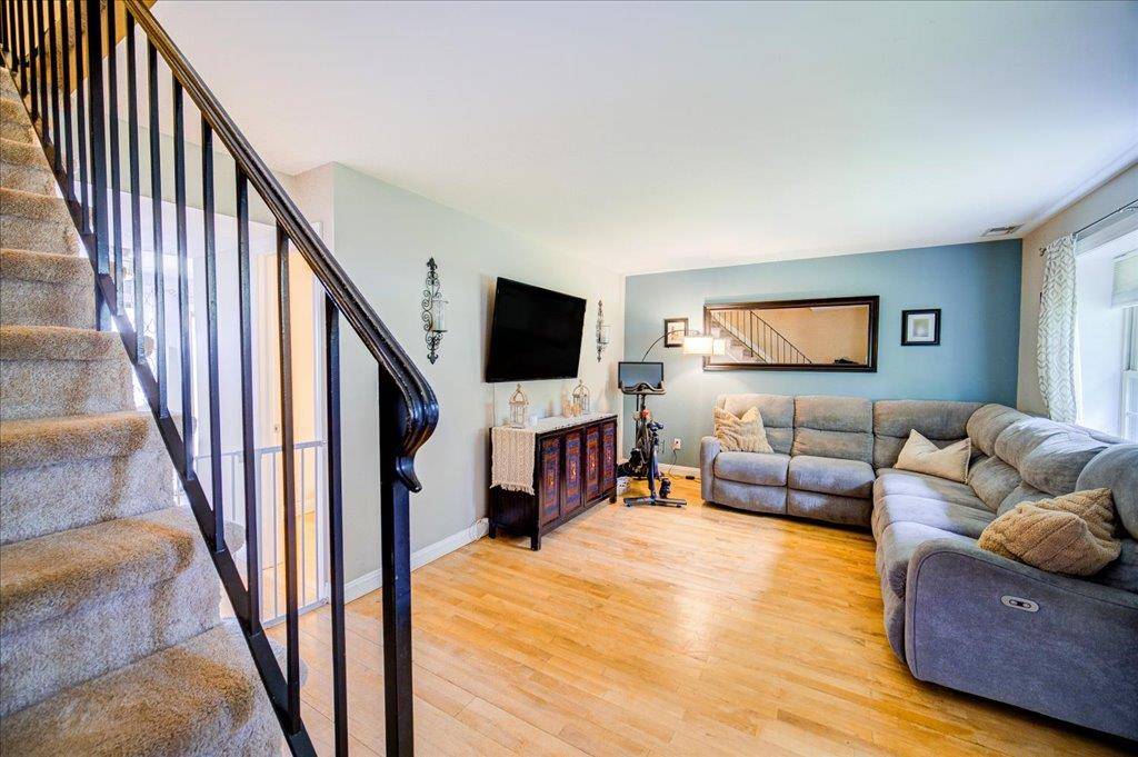 Highland, NY 12528,7 Sunny brook CIR