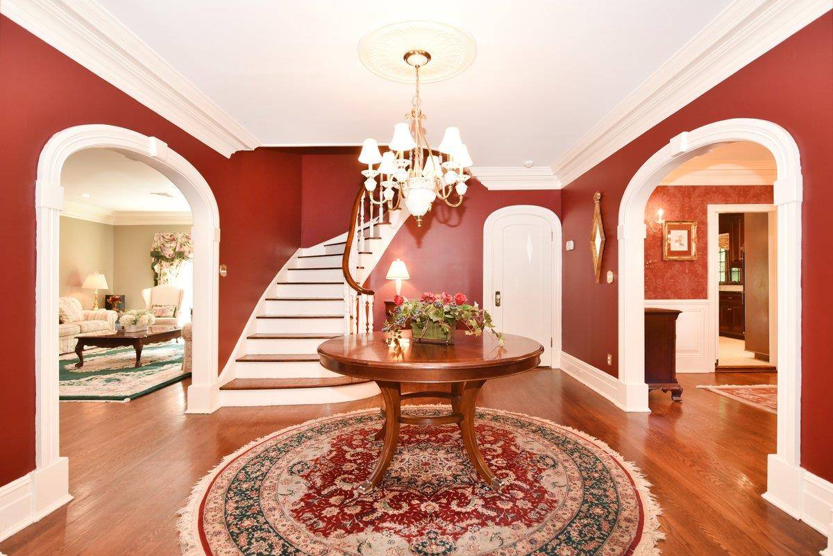 Garden City, NY 11530,174 Nassau BLVD