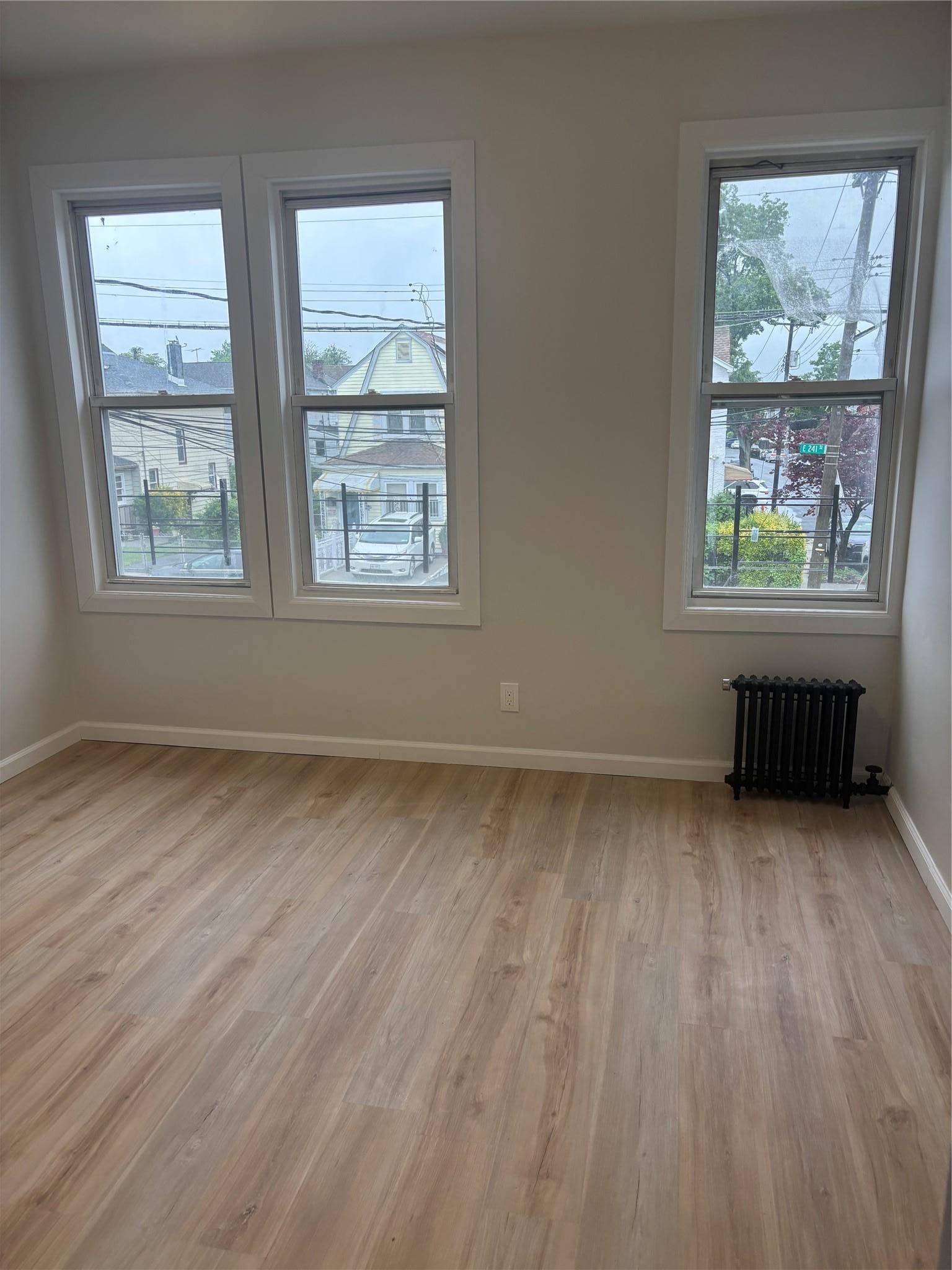 Bronx, NY 10466,1031 E 241st ST #2
