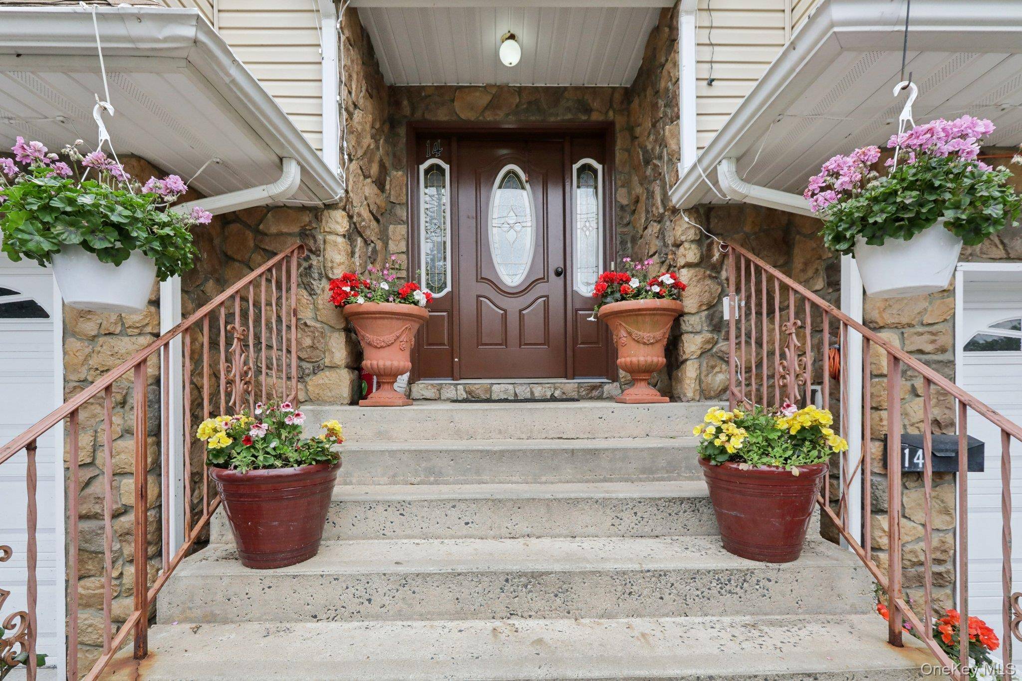 Spring Valley, NY 10977,12-14 Lincoln ST