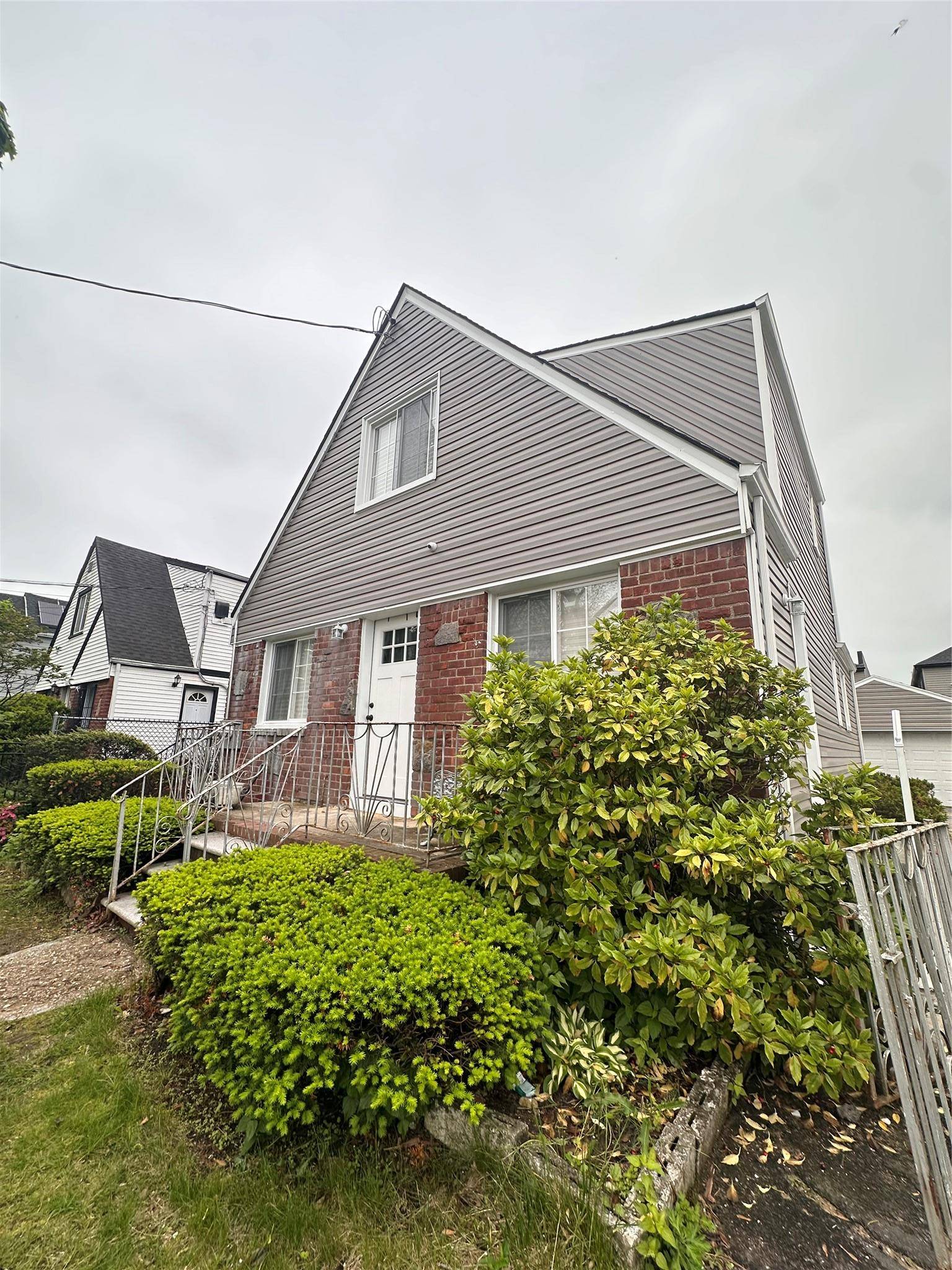 Springfield Gardens, NY 11413,121-10 196 ST