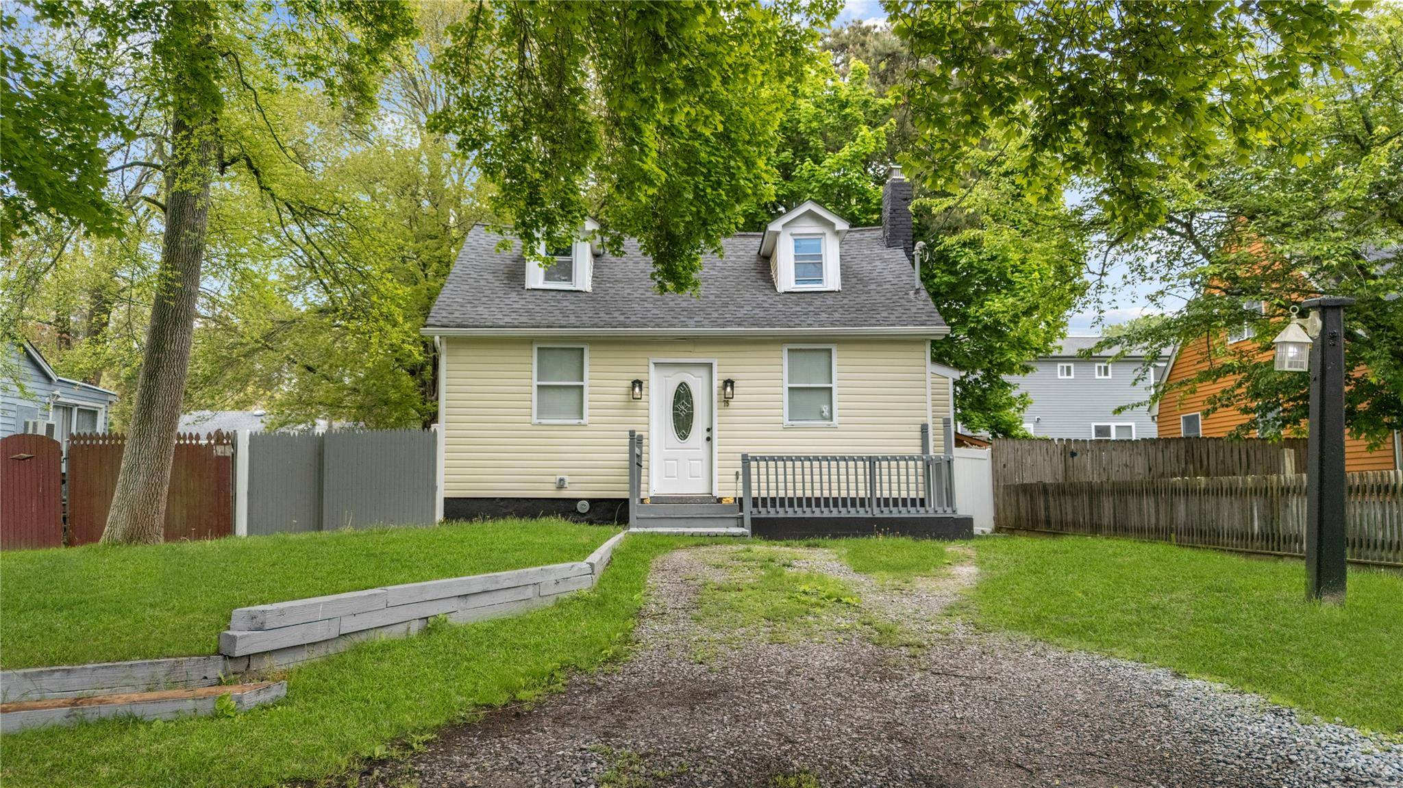 Mastic Beach, NY 11951,75 Cypress DR