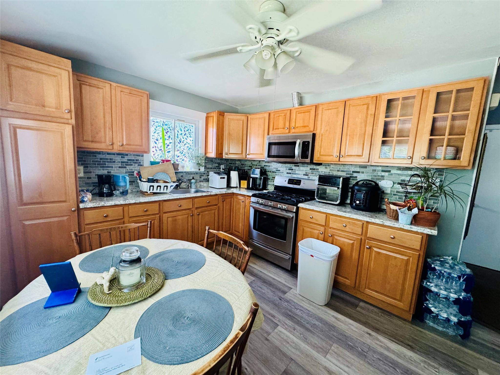 Huntington Station, NY 11746,113 6th AVE