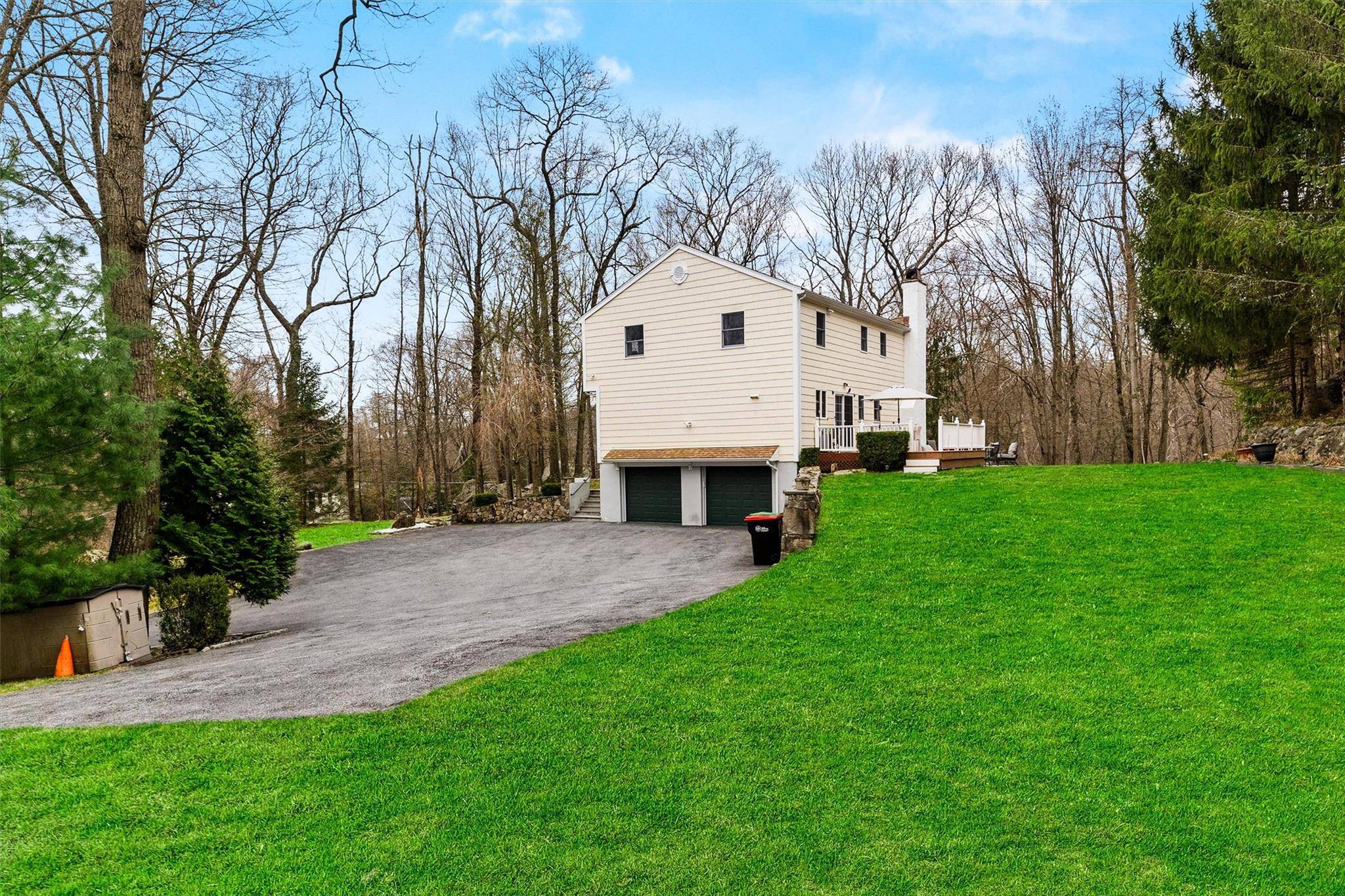South Salem, NY 10590,123 East ST