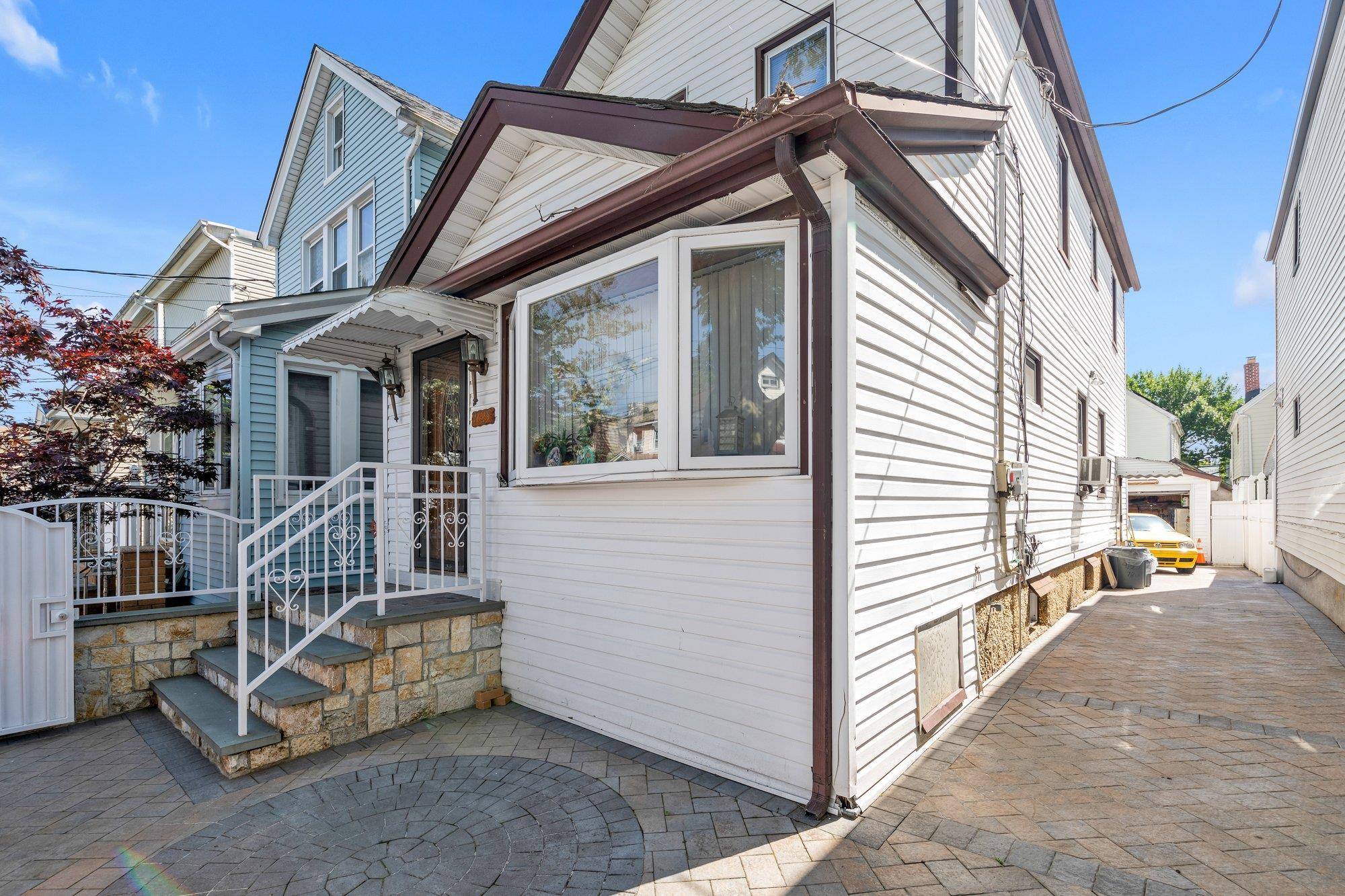 Woodhaven, NY 11421,91-25 78 ST