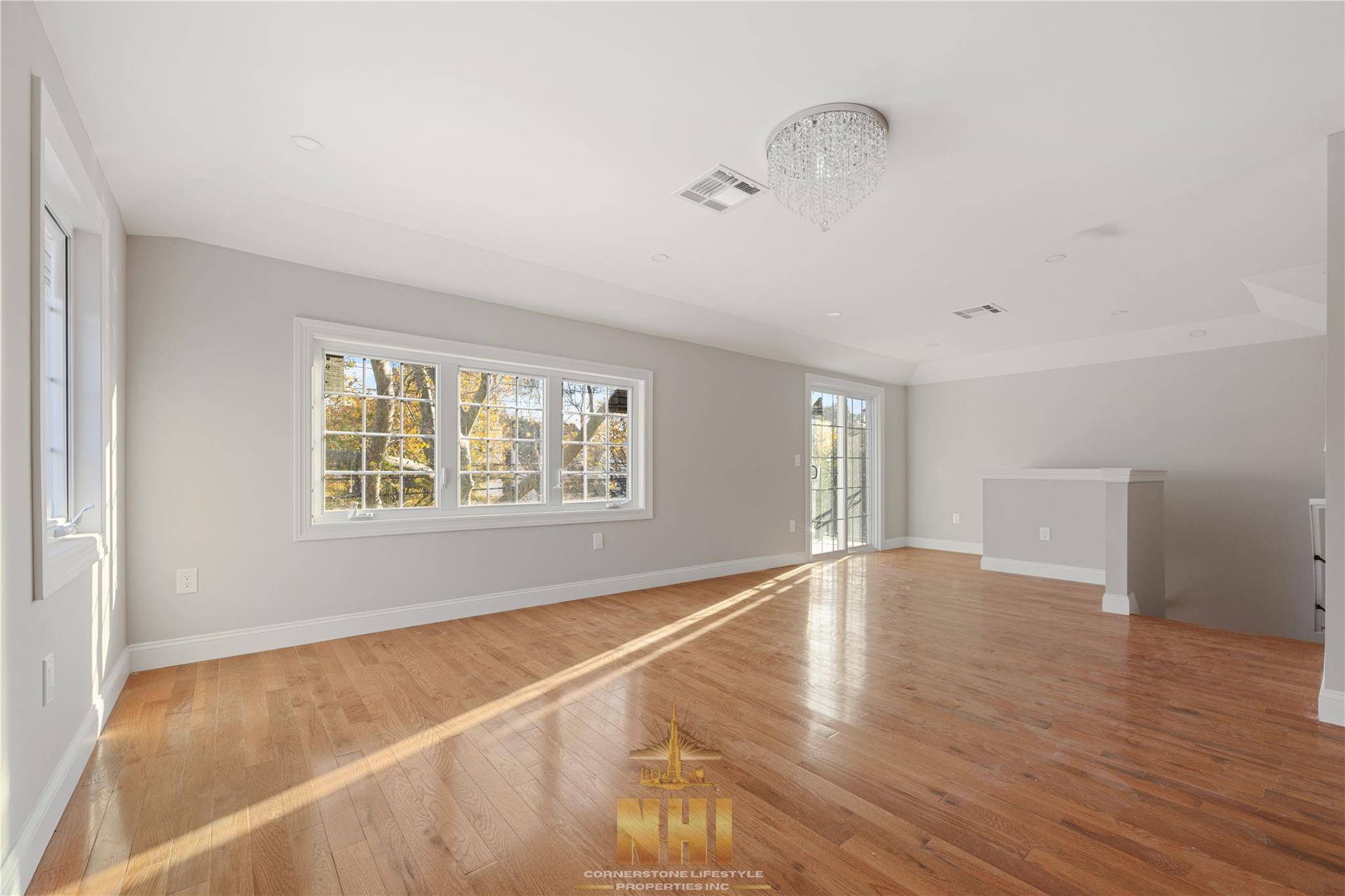 Saint Albans, NY 11412,111th avenue 190 51