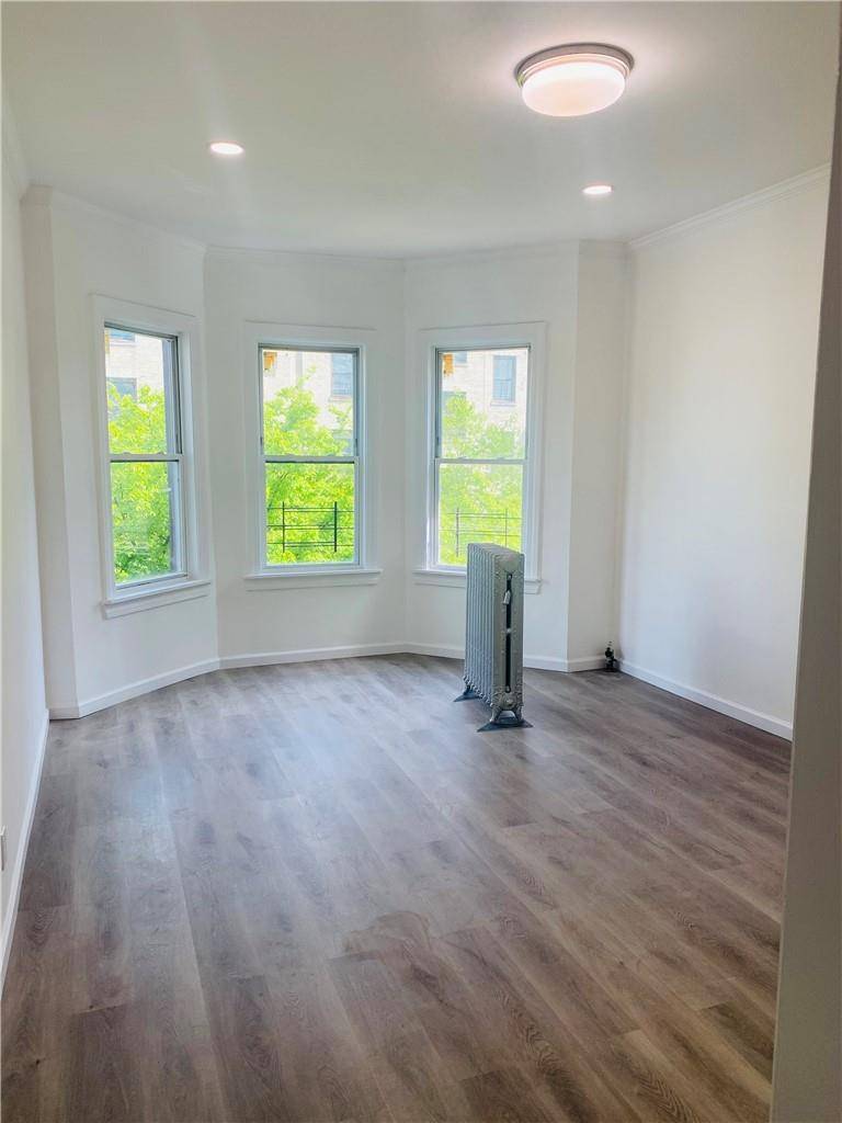 Bronx, NY 10467,3221 Decatur AVE #2
