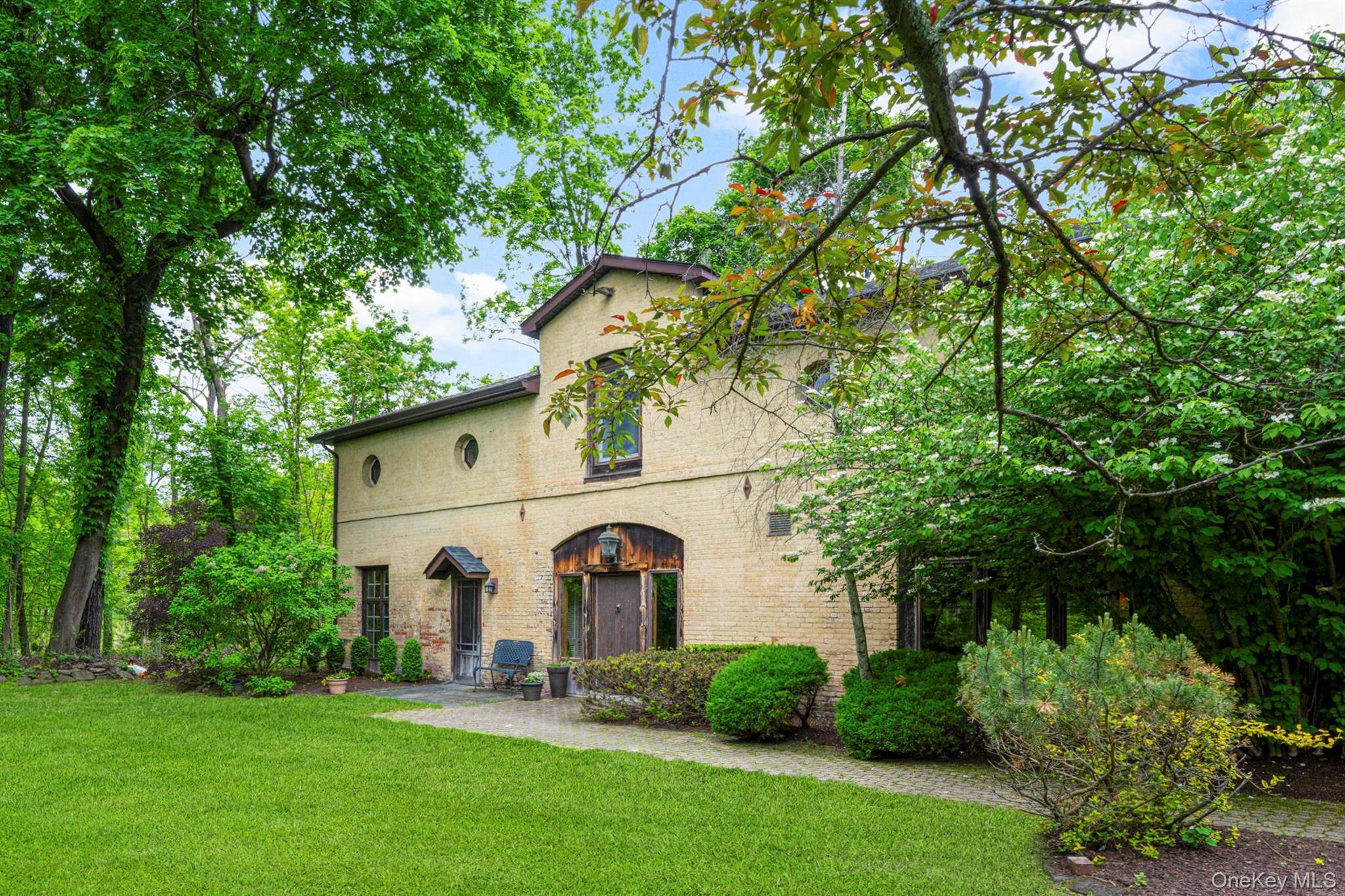 Newburgh, NY 12550,66 Susan DR