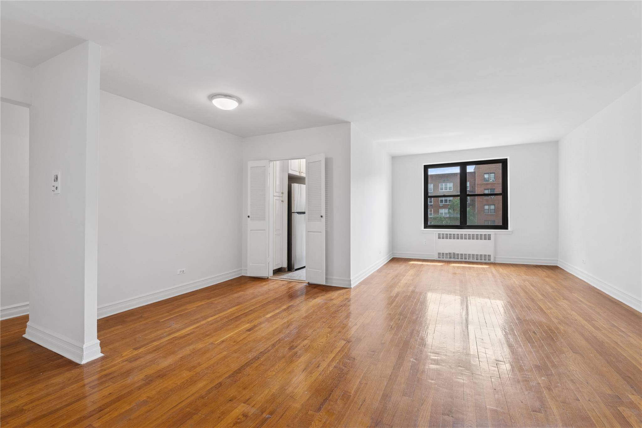 Forest Hills, NY 11375,100-11 67th RD #416