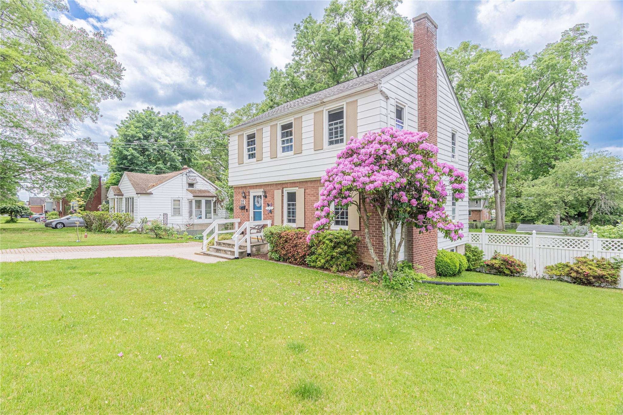 Beacon, NY 12508,22 Deerfield PL