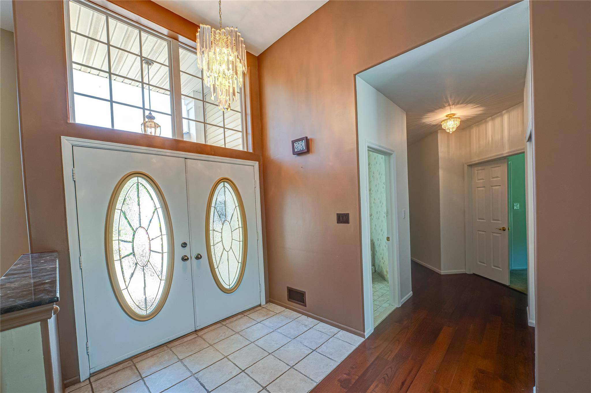 Lake Grove, NY 11755,15 English Ivy LN