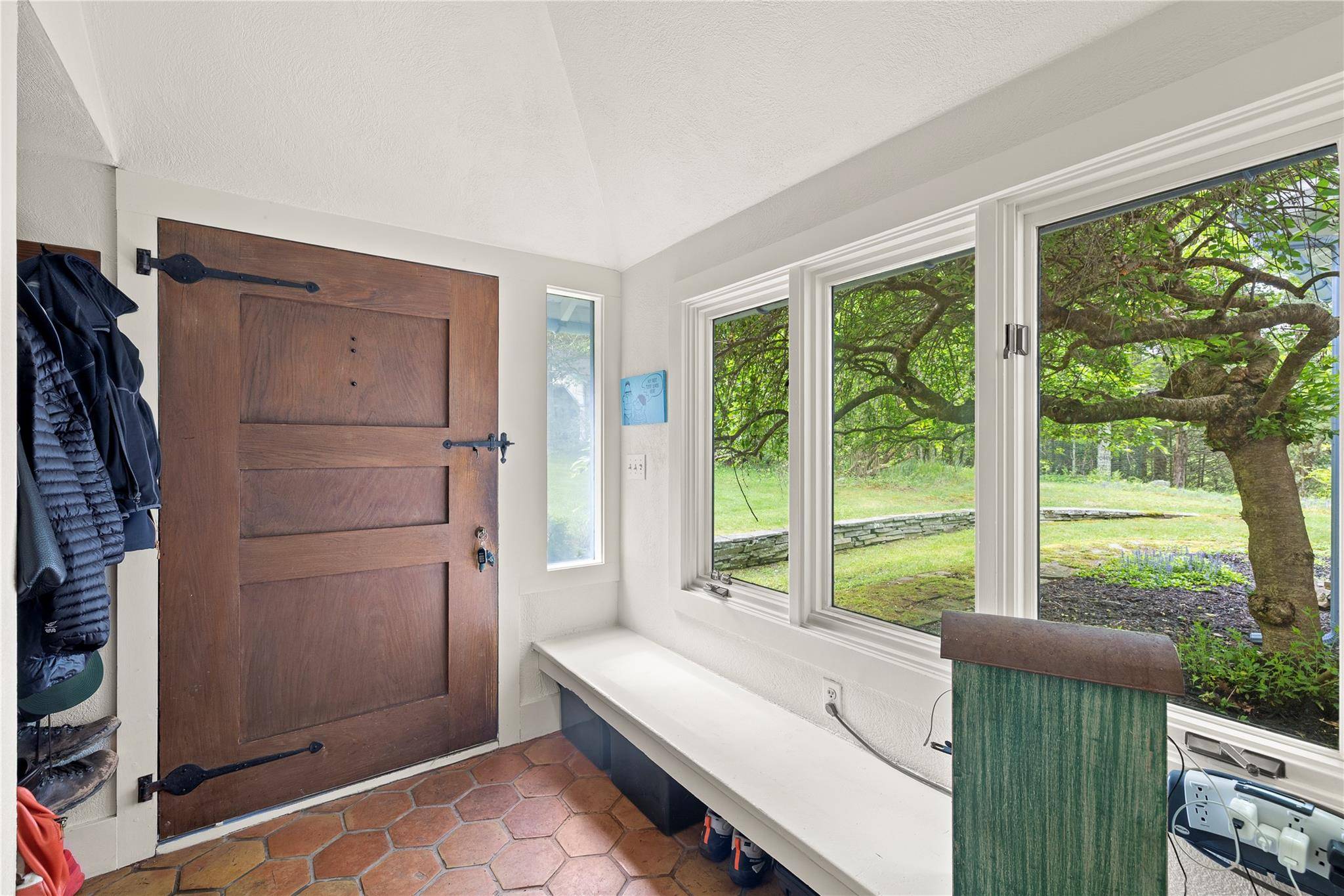 Woodstock, NY 12498,253 Upper Byrdcliffe RD