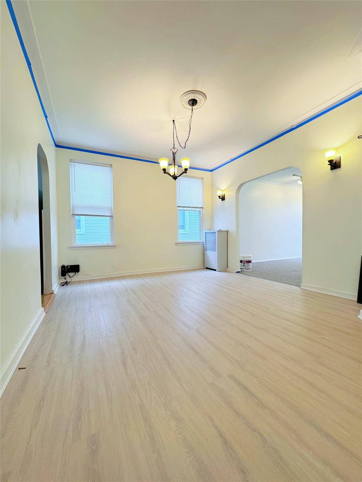 Glendale, NY 11385,78-19 85th ST