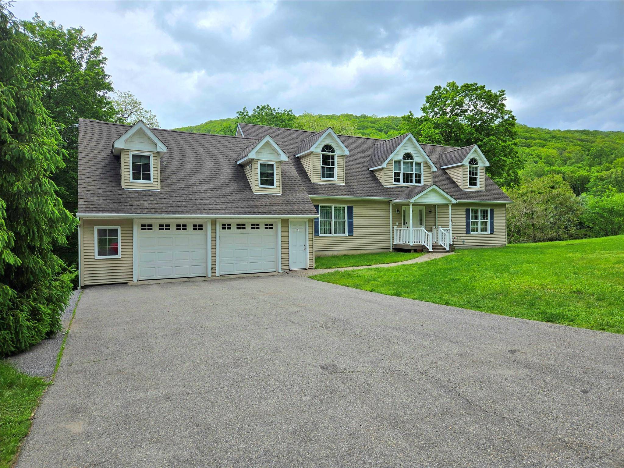 Putnam Valley, NY 10579,90 Mill ST