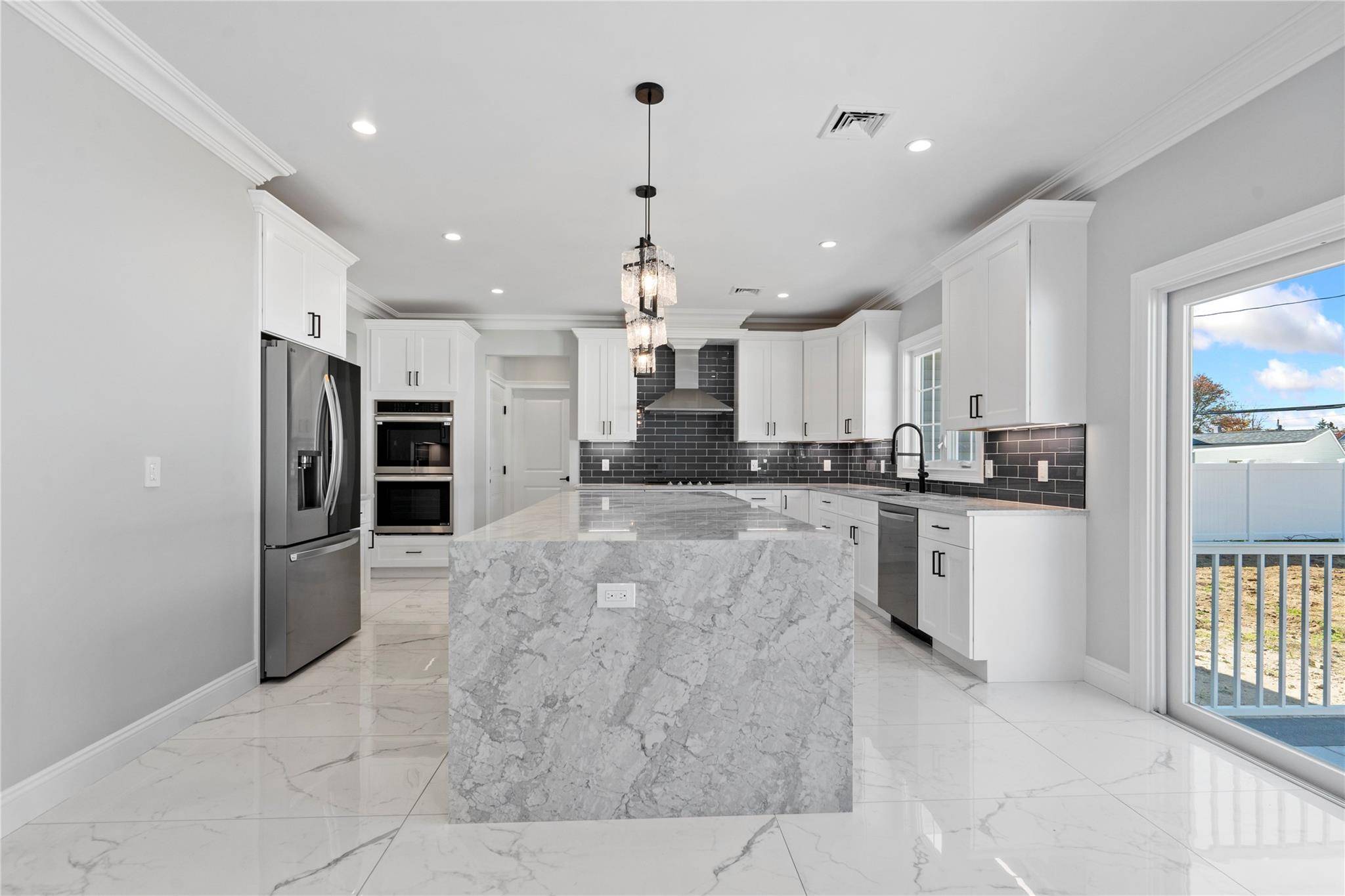 Syosset, NY 11791,134 Southwood CIR