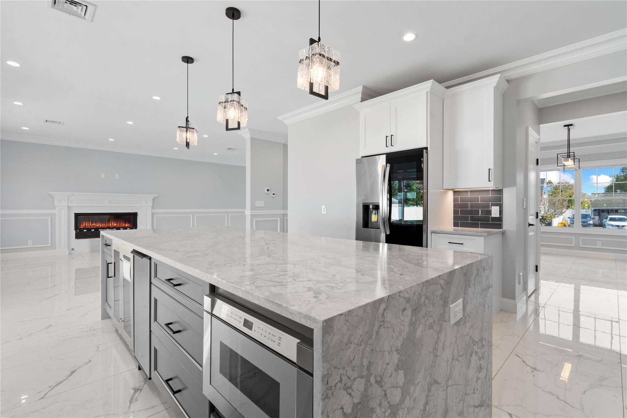 Syosset, NY 11791,134 Southwood CIR