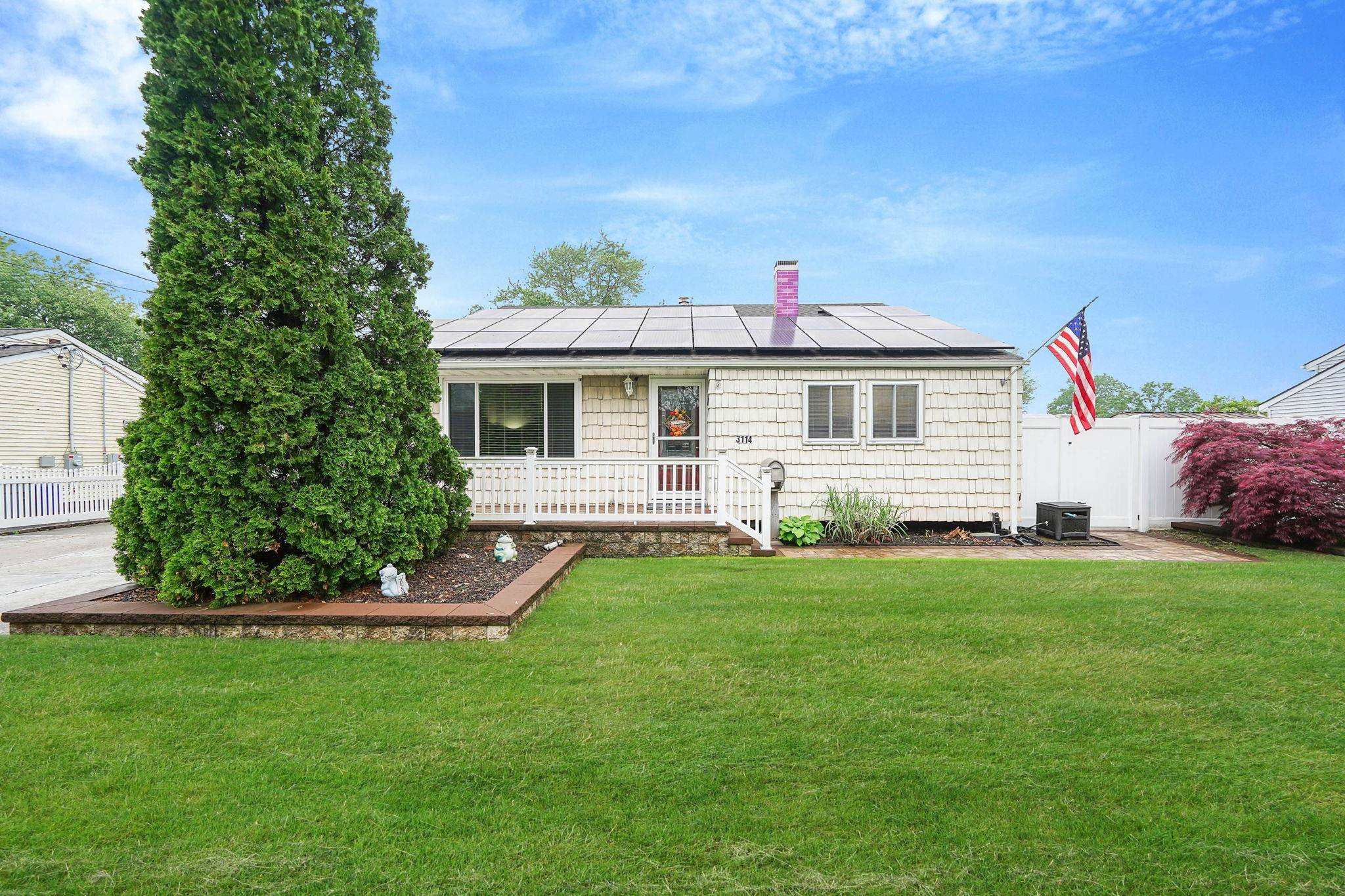 Medford, NY 11763,3114 Falcon AVE