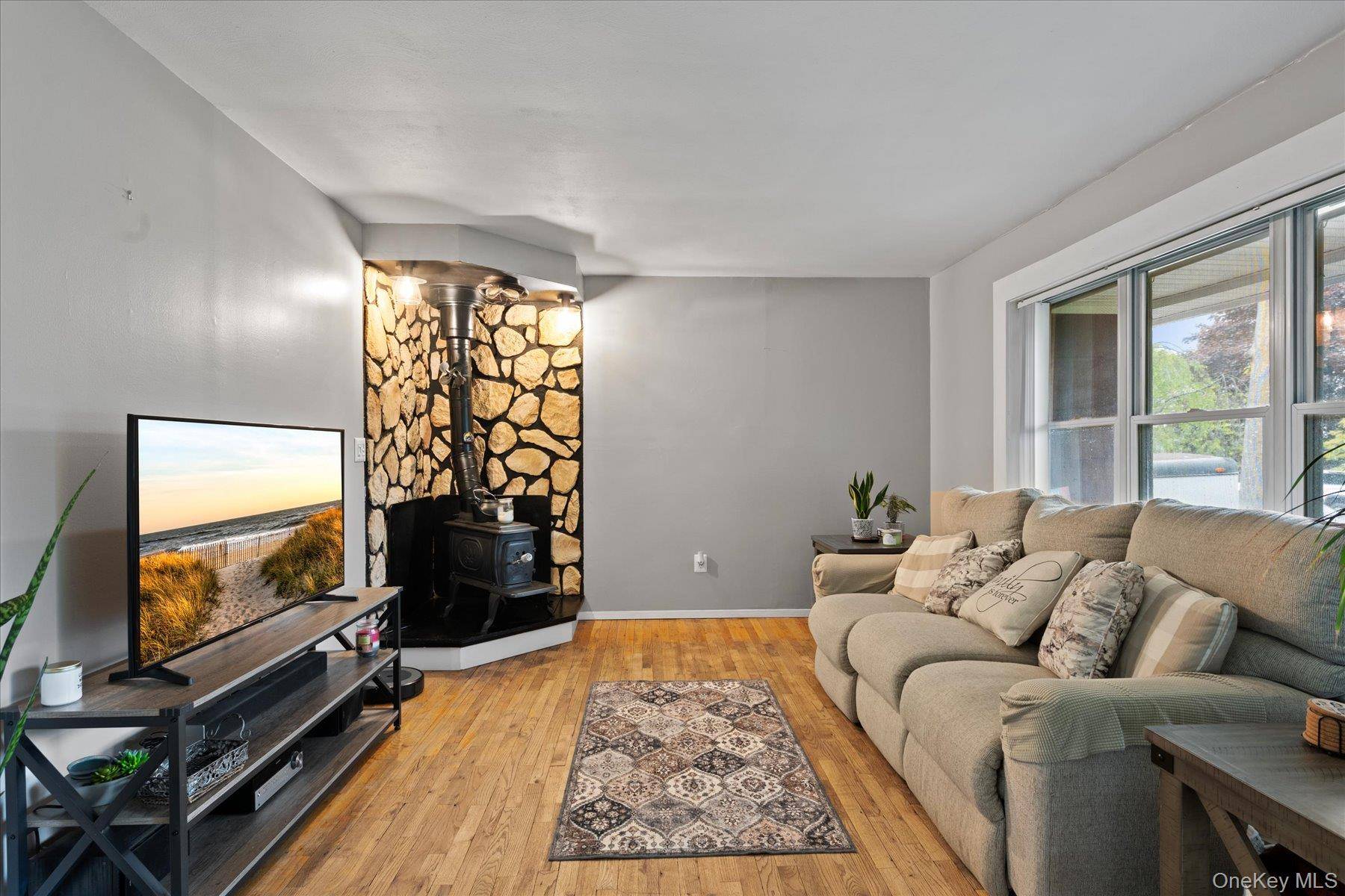 East Moriches, NY 11940,12 Debragga AVE