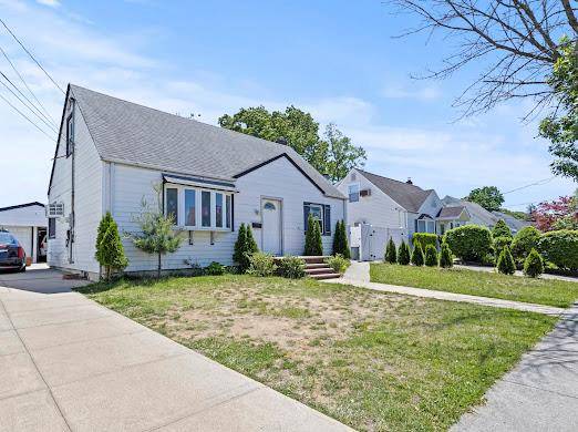 Valley Stream, NY 11580,1125 Rottkamp ST