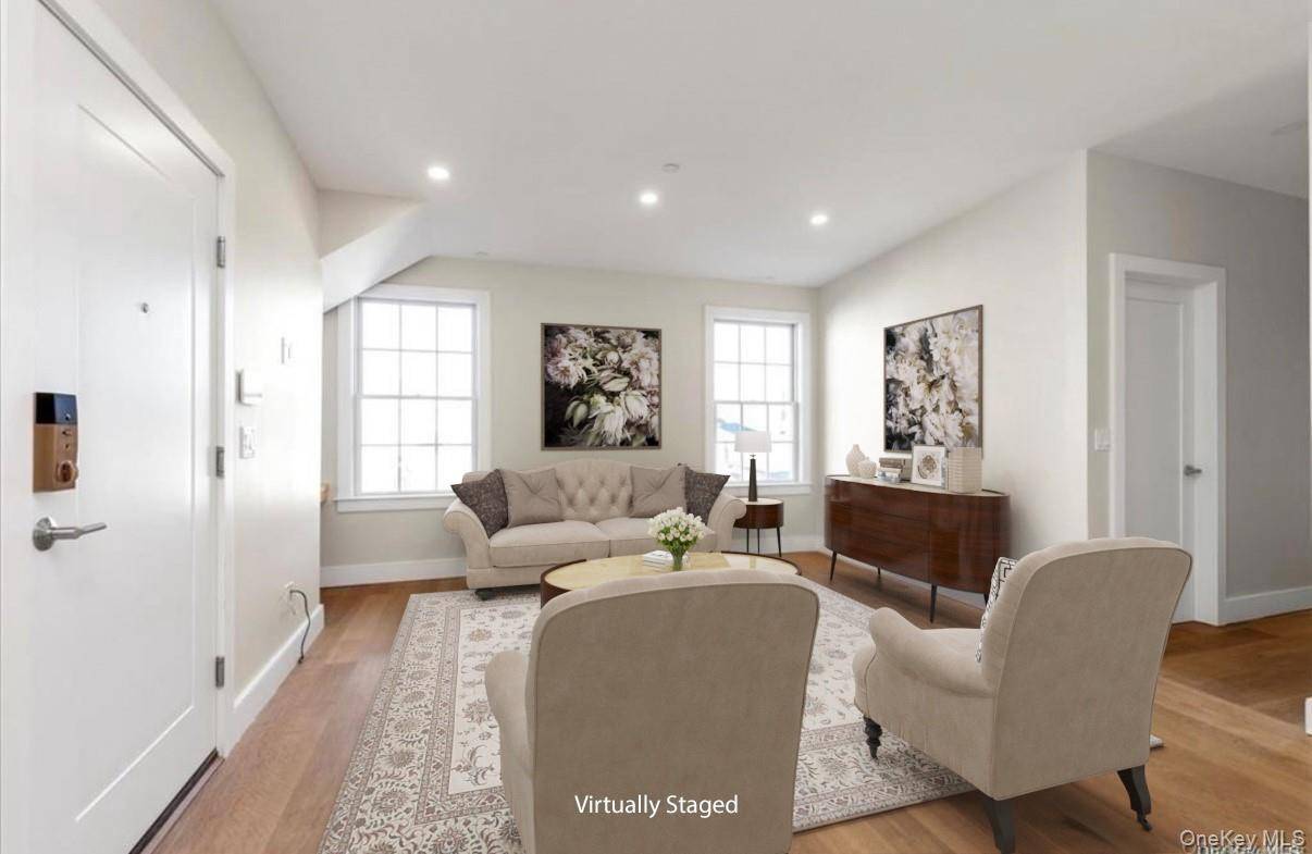 Oyster Bay, NY 11771,108 South #E