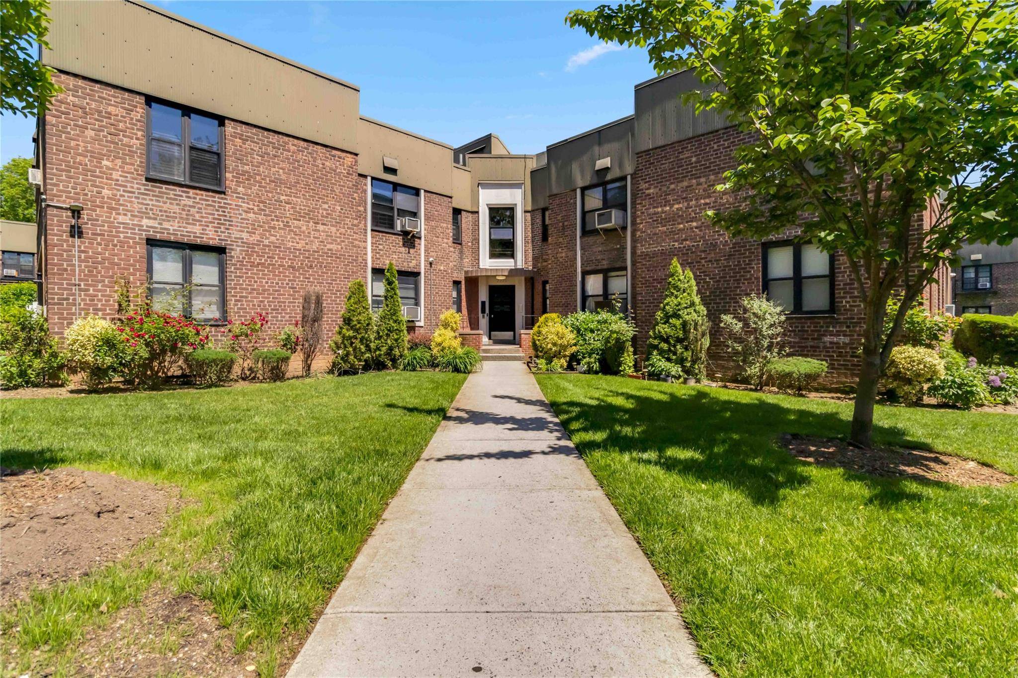 East Elmhurst, NY 11370,22-39 78th ST #2F