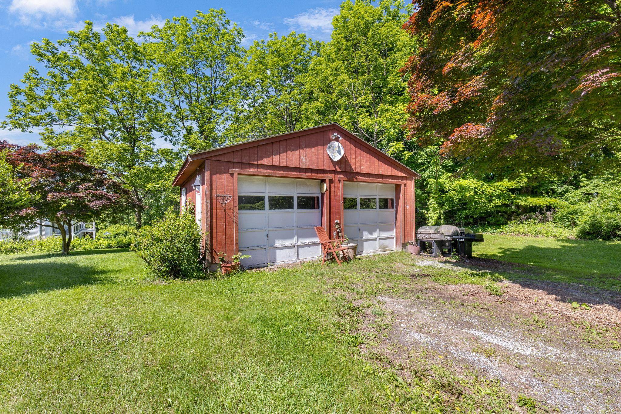 Carmel, NY 10512,34 Leeside DR