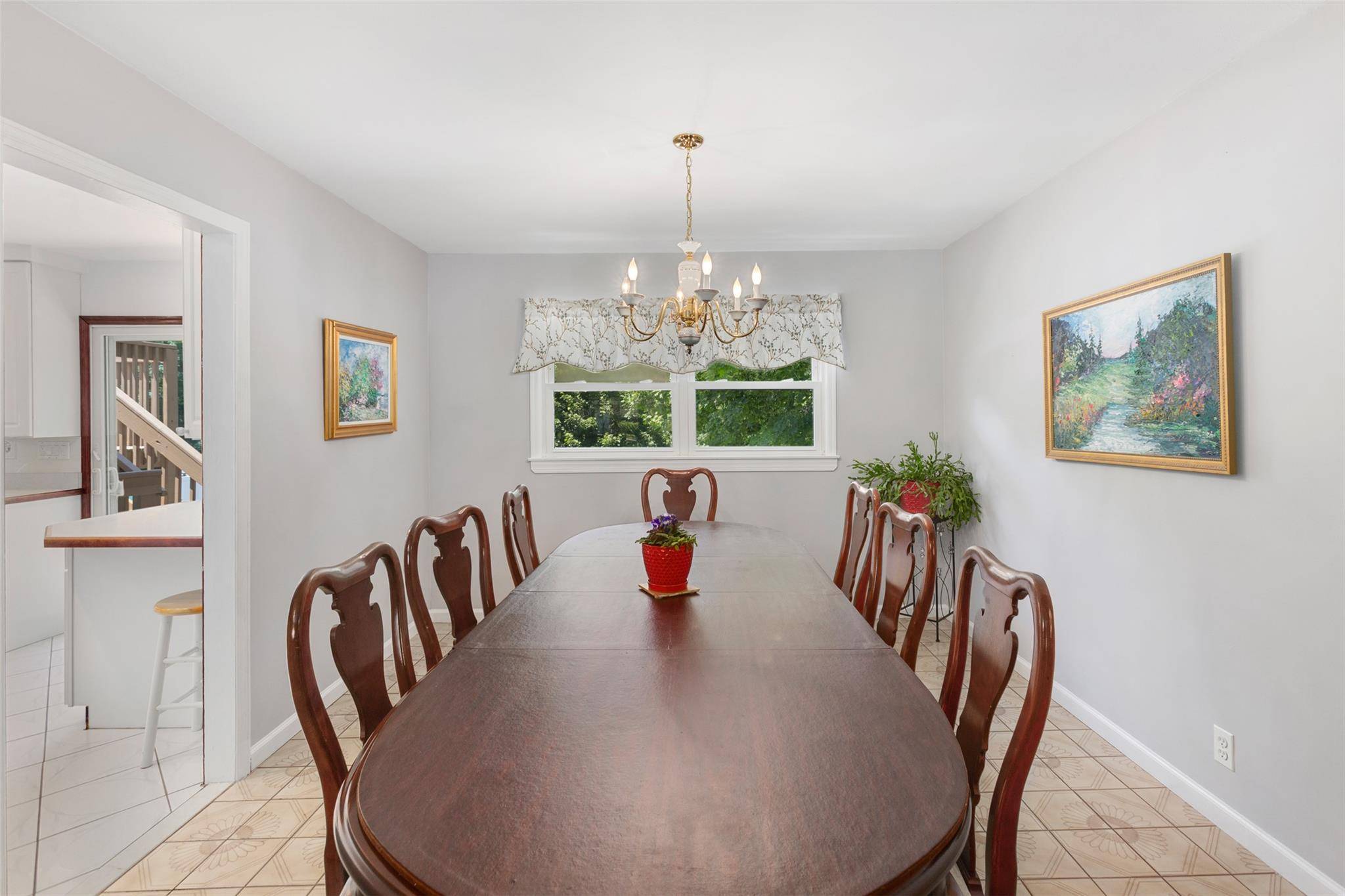 Elmsford, NY 10523,16 Valleyview RD