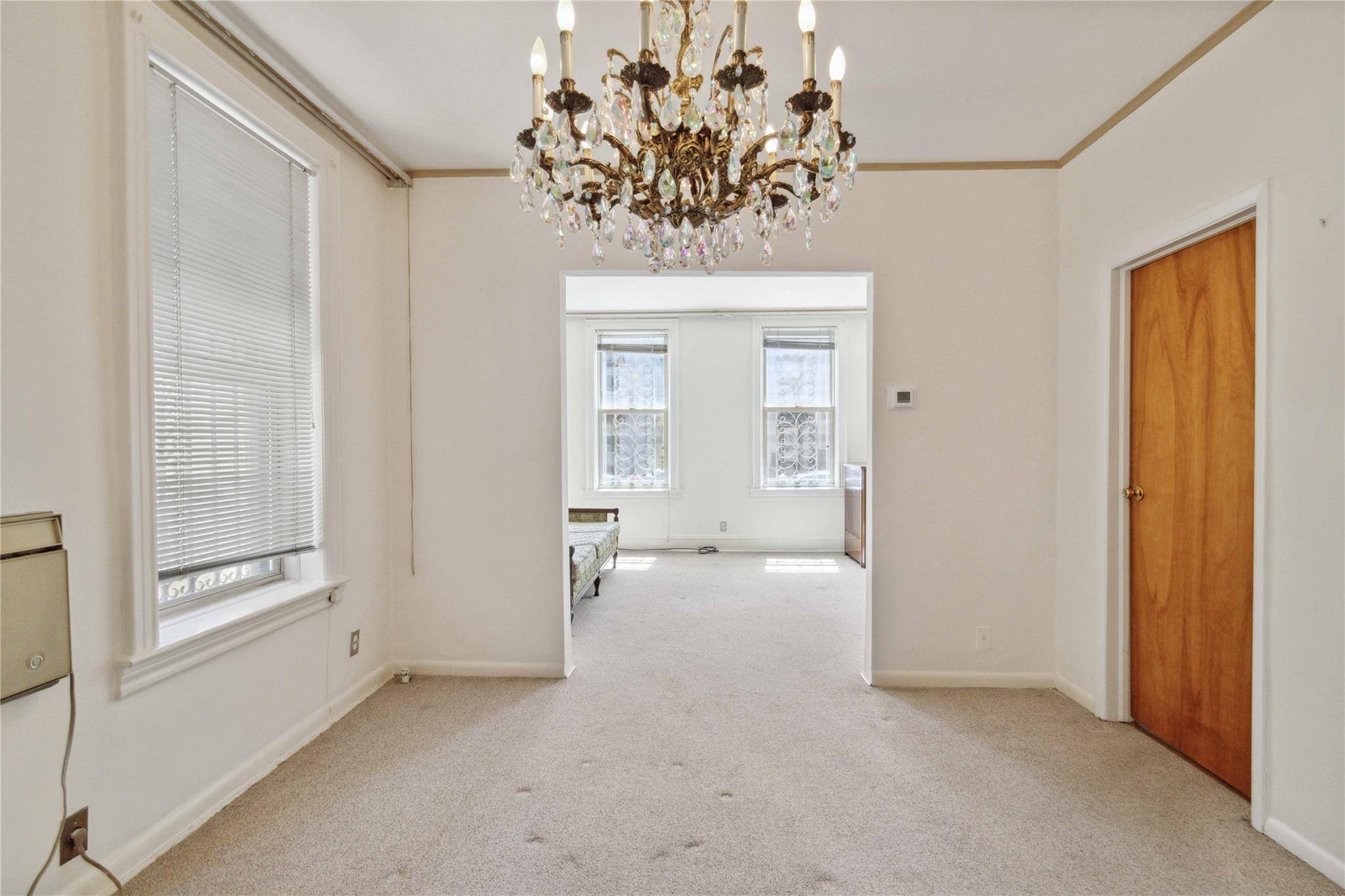 Astoria, NY 11105,23-62 24 ST