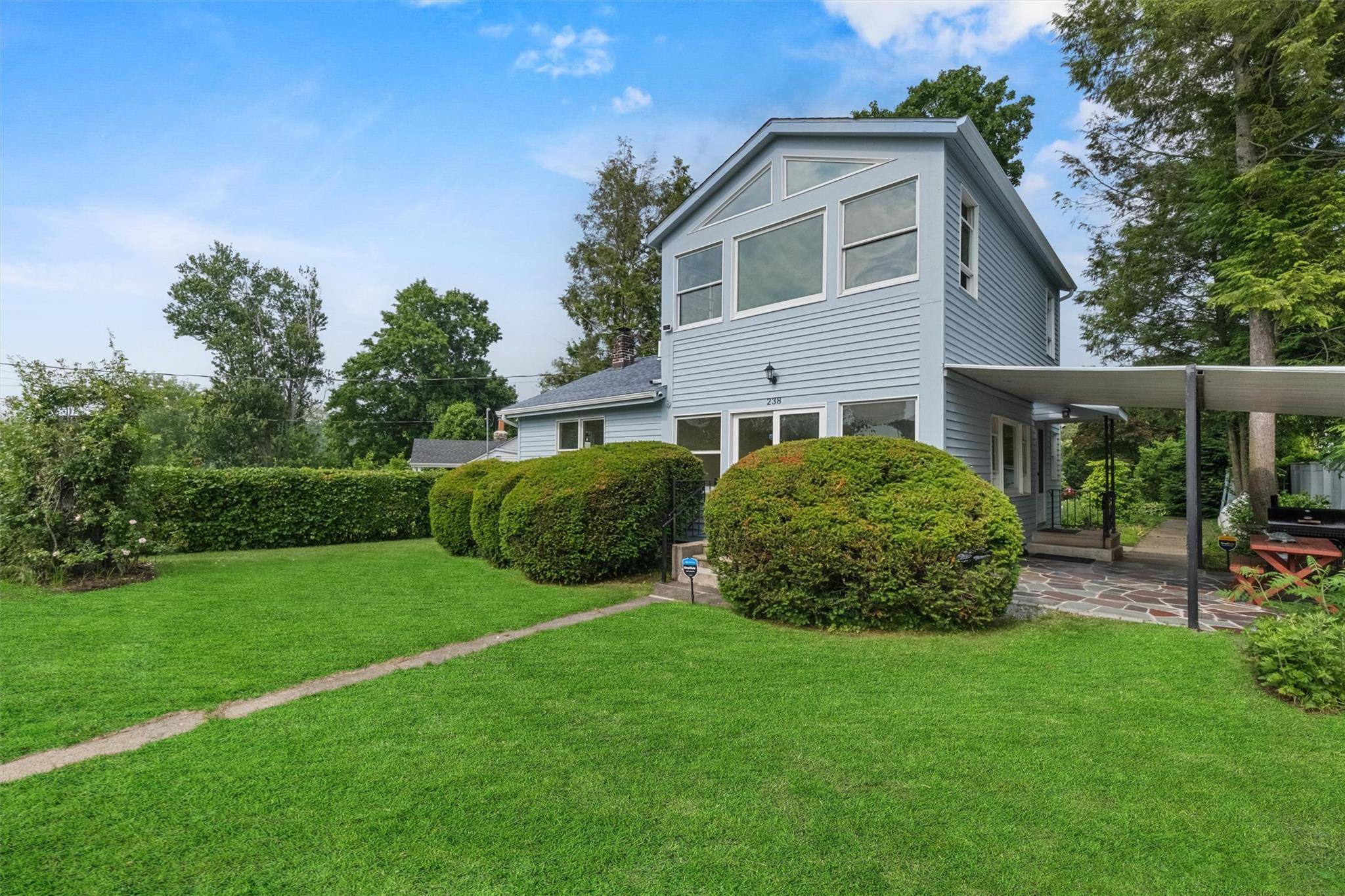 Carmel, NY 10512,238 Lakeshore DR