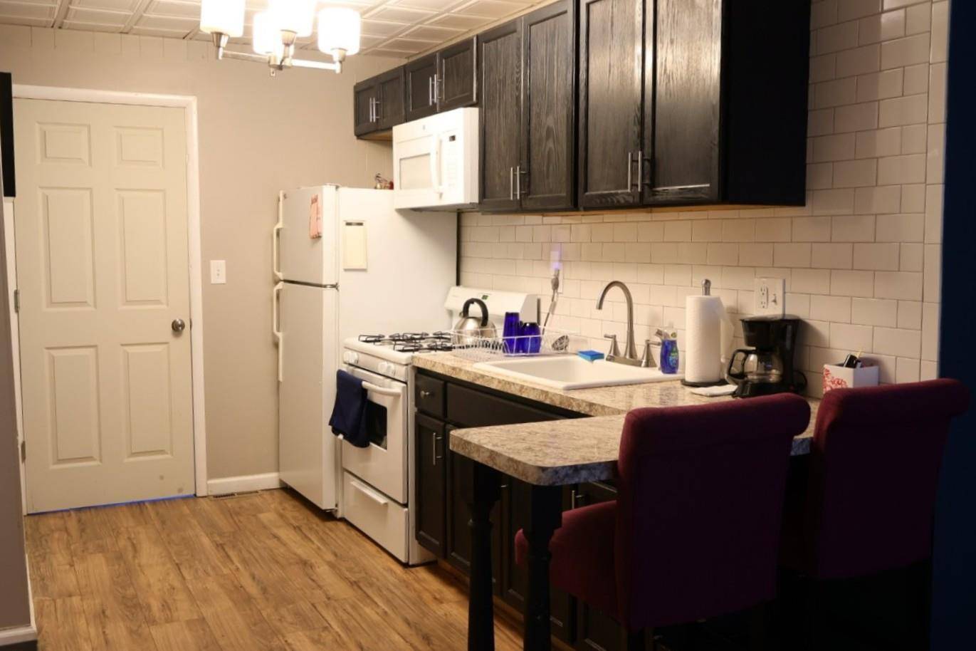 Poughkeepsie, NY 12601,95 Albany ST #3