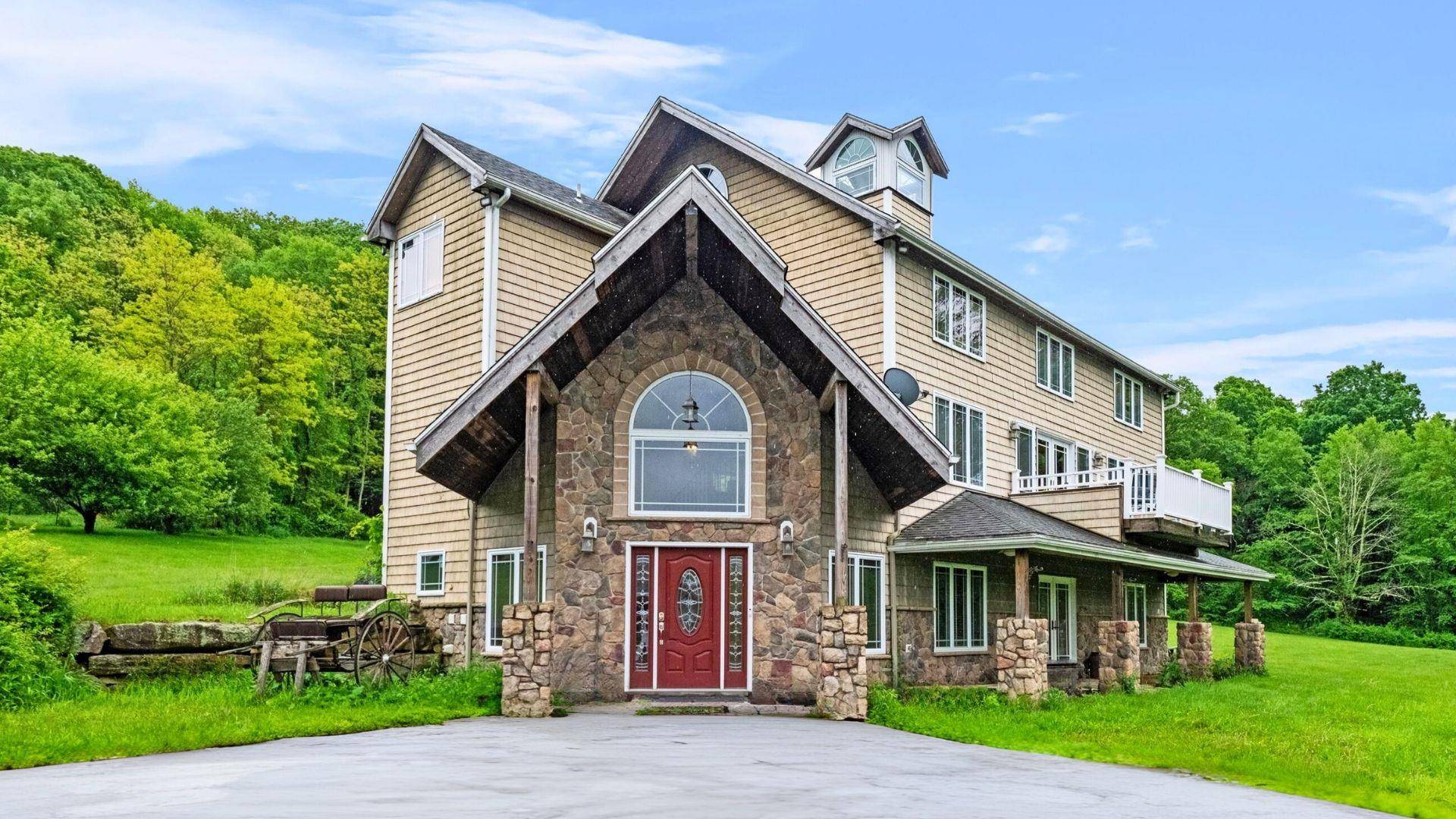 Holmes, NY 12531,42 Blackstone RDG