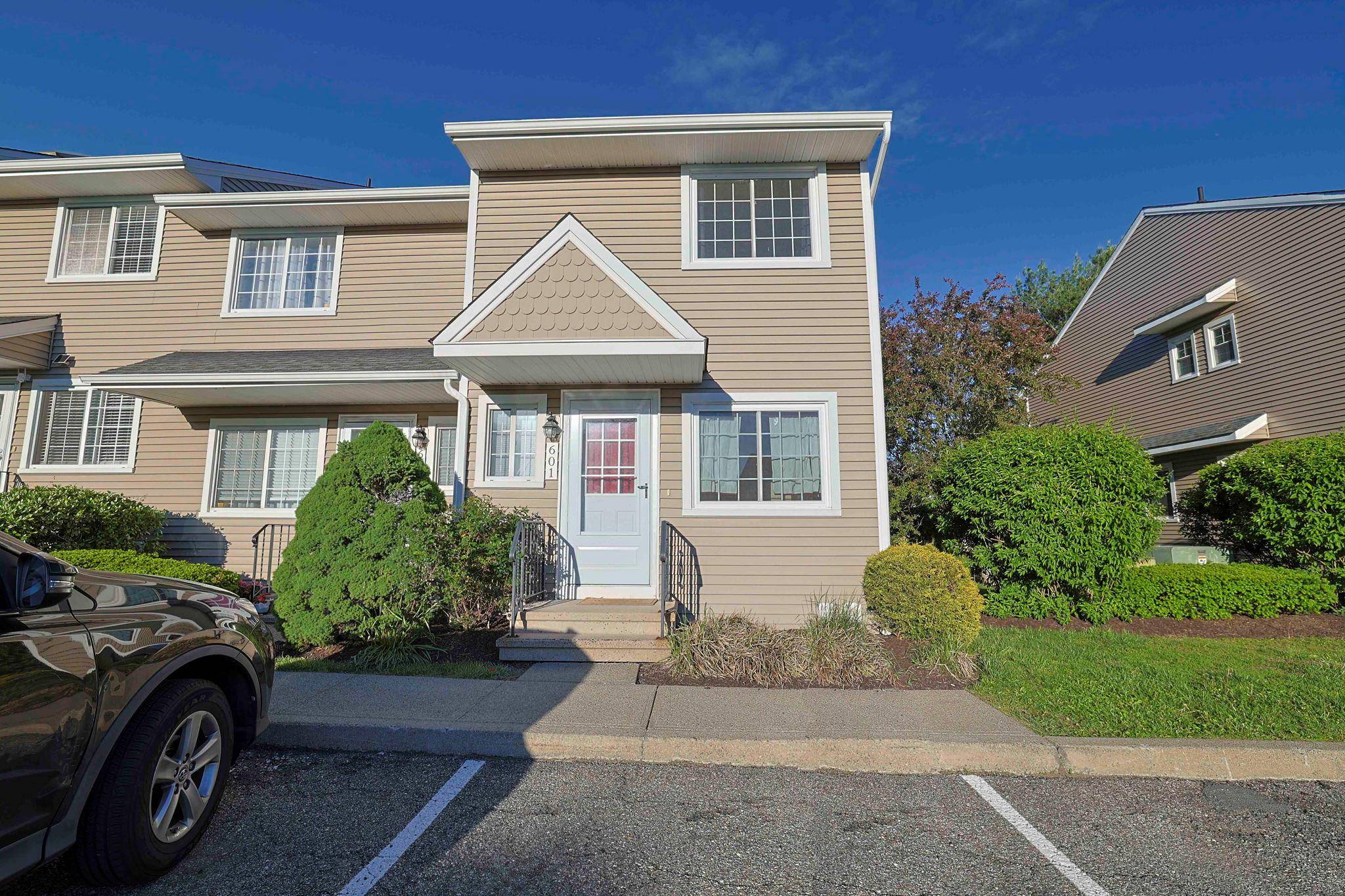 Patterson, NY 12563,601 Covington Green LN