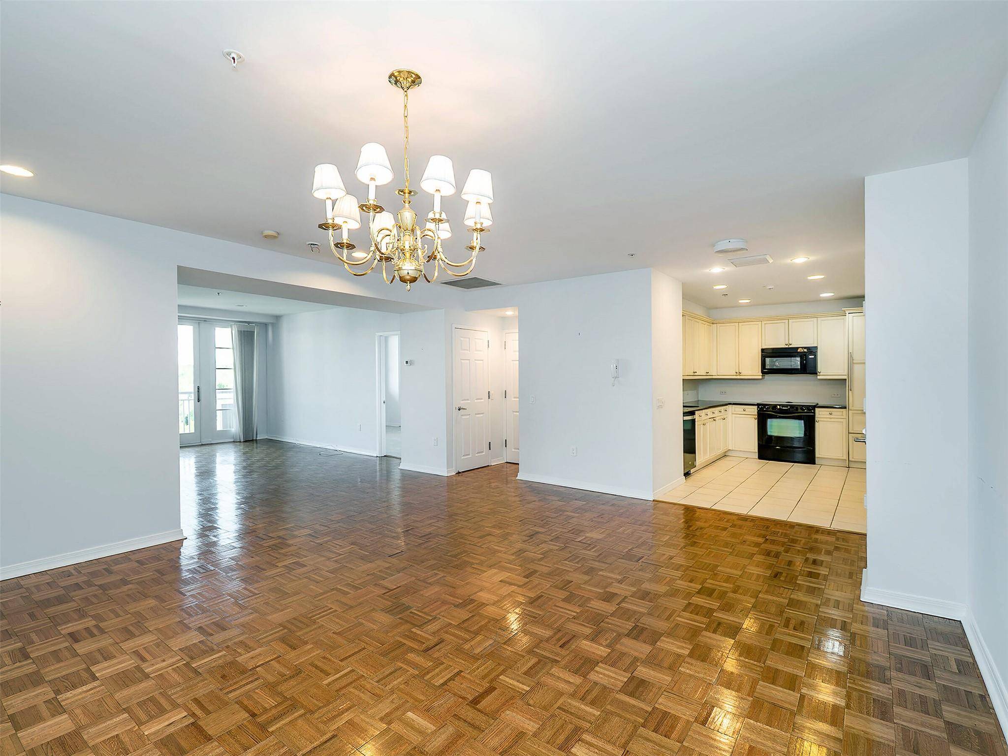 Port Washington, NY 11050,100 Harbor View DR #515
