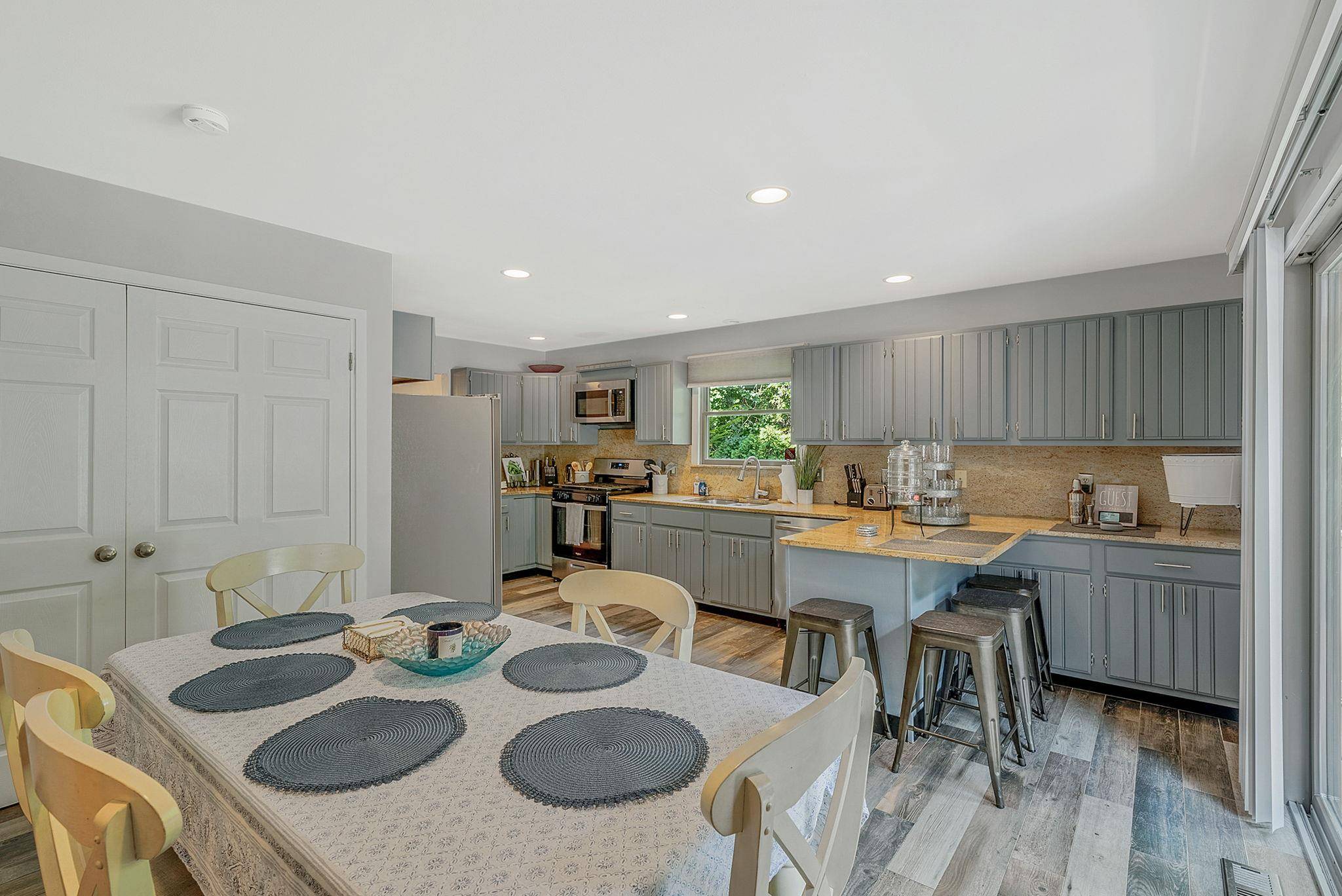 Hampton Bays, NY 11946,5 Bay Woods DR