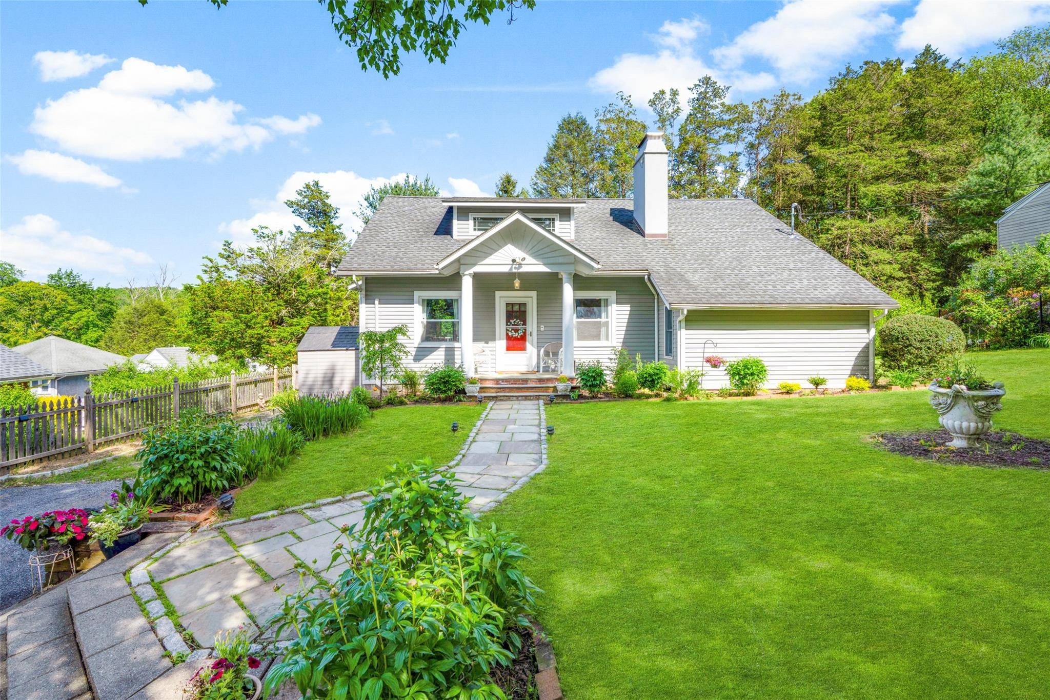 Mount Kisco, NY 10549,185 Harriman RD