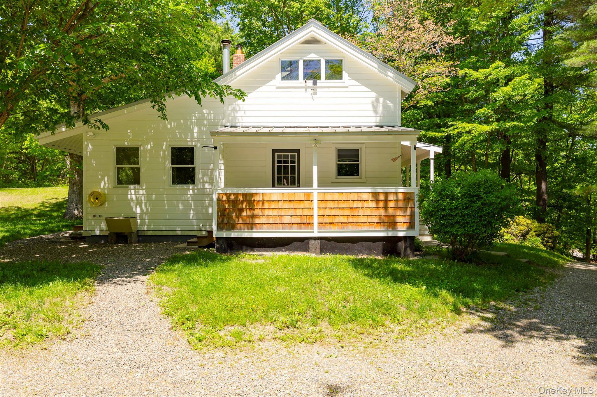 Red Hook, NY 12571,107 Near RD