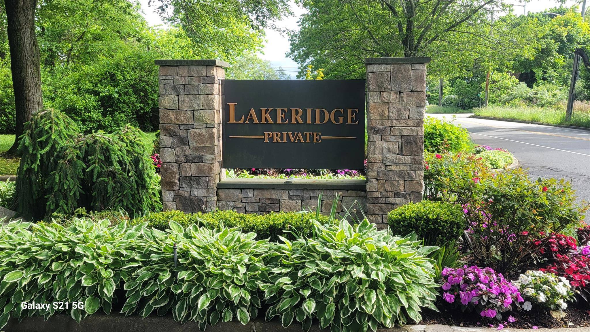 Huntington, NY 11743,5 Lakeridge DR